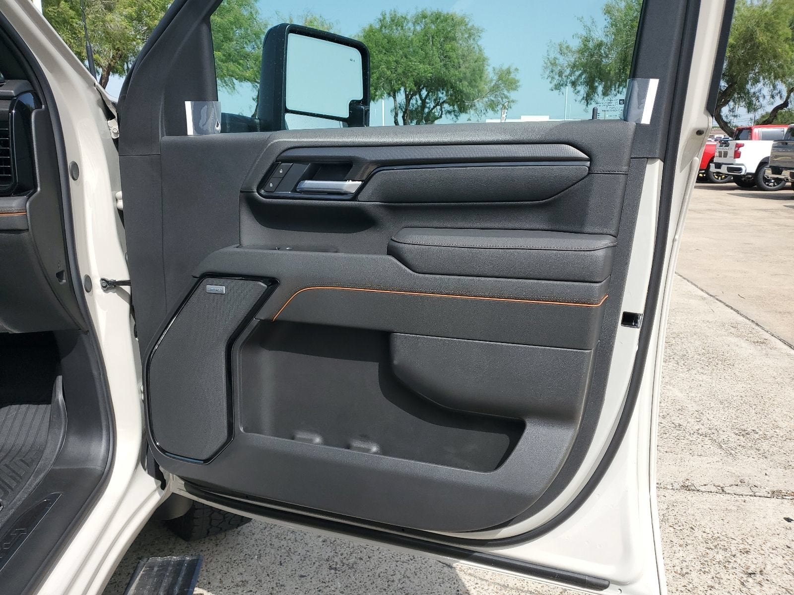 2026 GMC Sierra 2500HD AT4 - Photo 10
