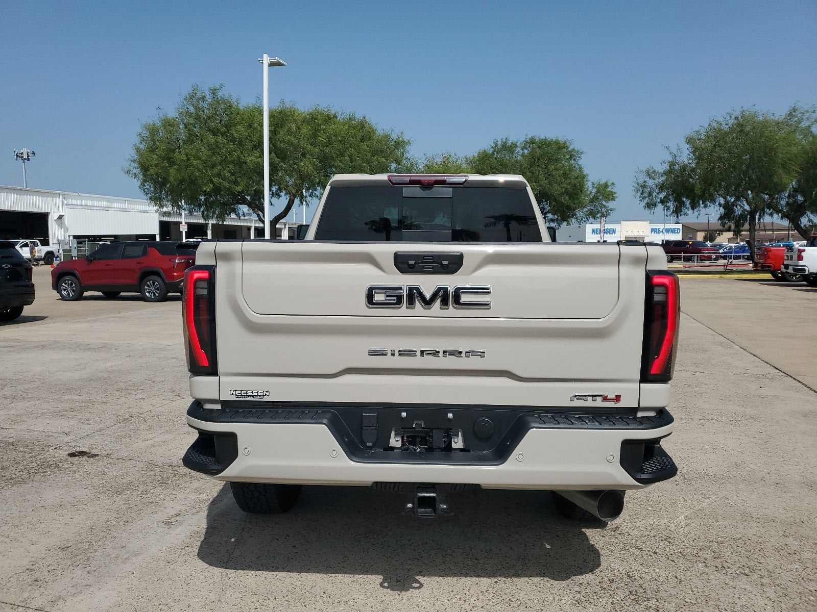 2026 GMC Sierra 2500HD AT4 - Photo 6