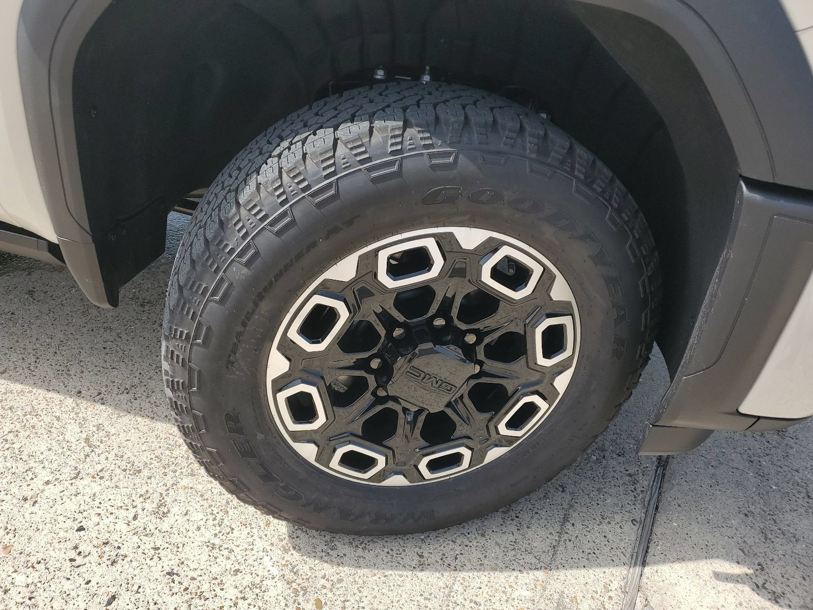2026 GMC Sierra 2500HD AT4 - Photo 8