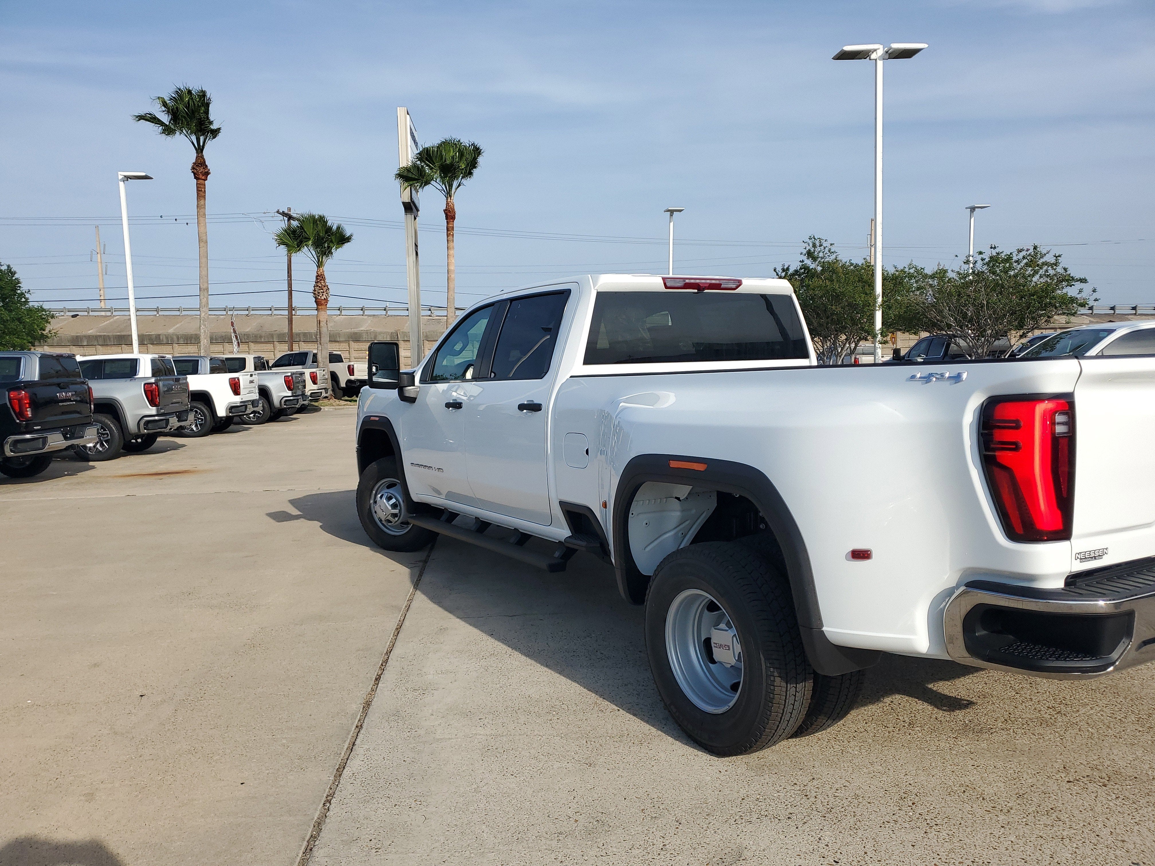 2026 GMC Sierra 3500 HD Pro DRW