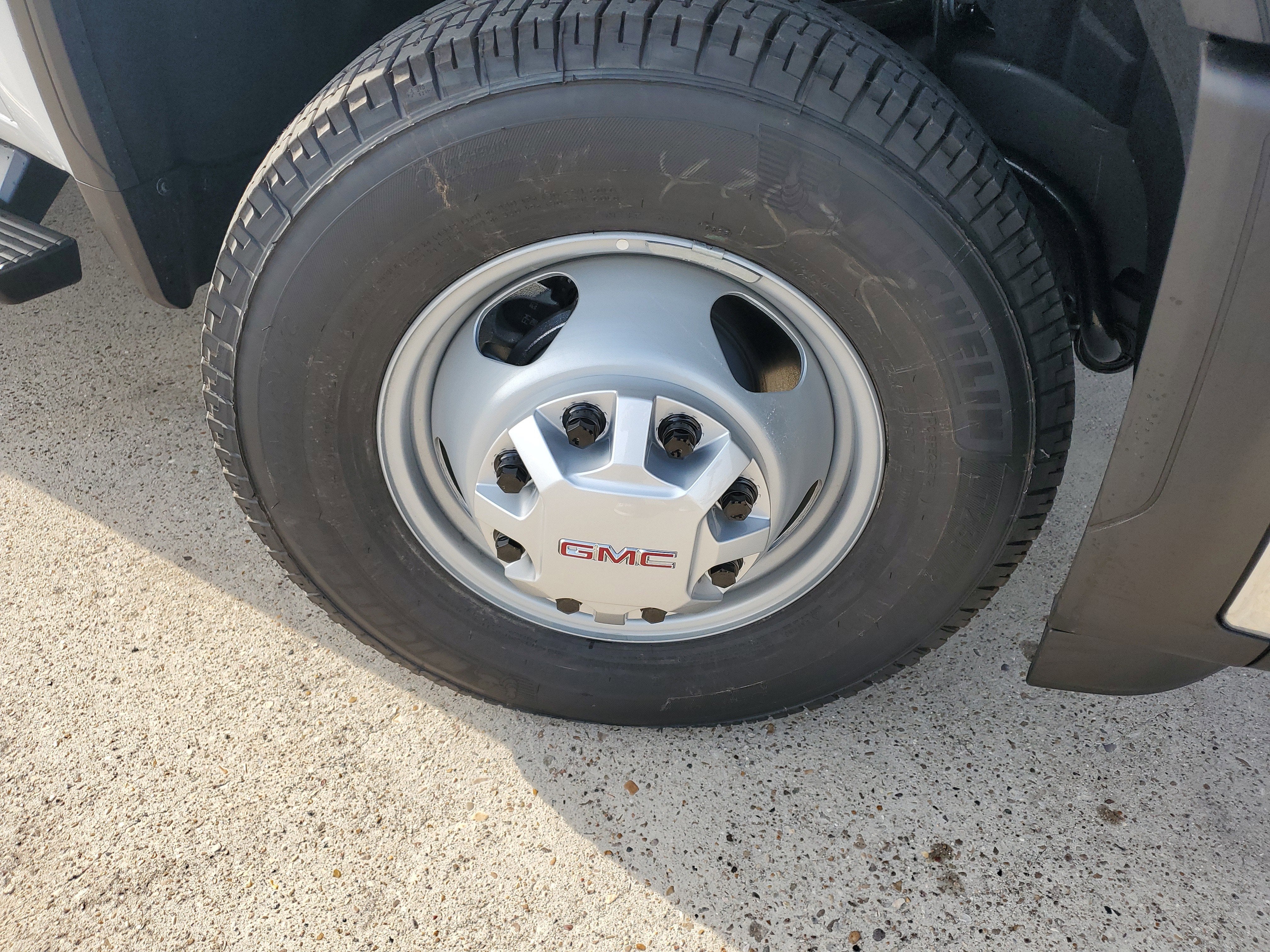2026 GMC Sierra 3500 HD Pro DRW
