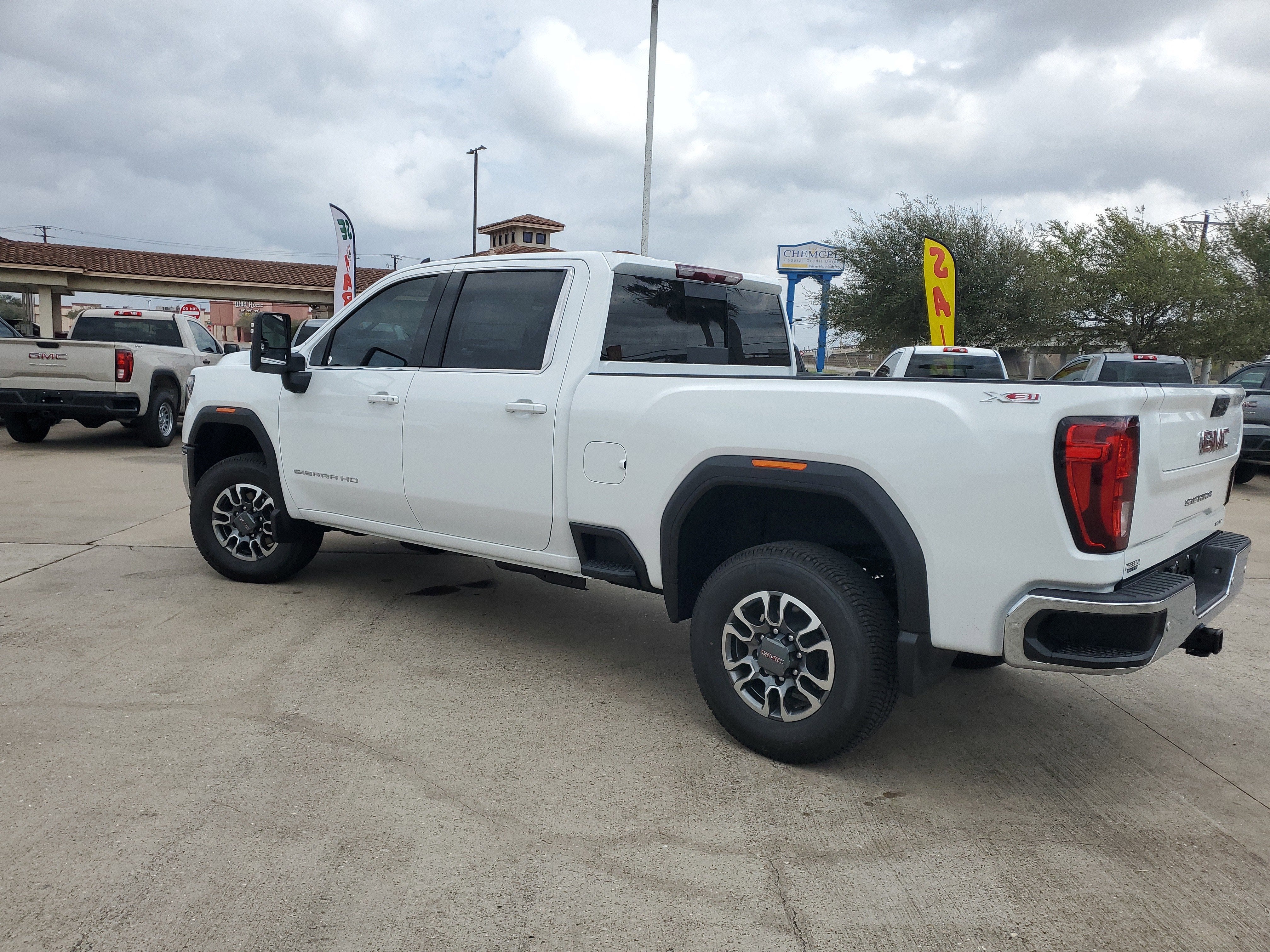 2026 GMC Sierra 3500 HD SLE