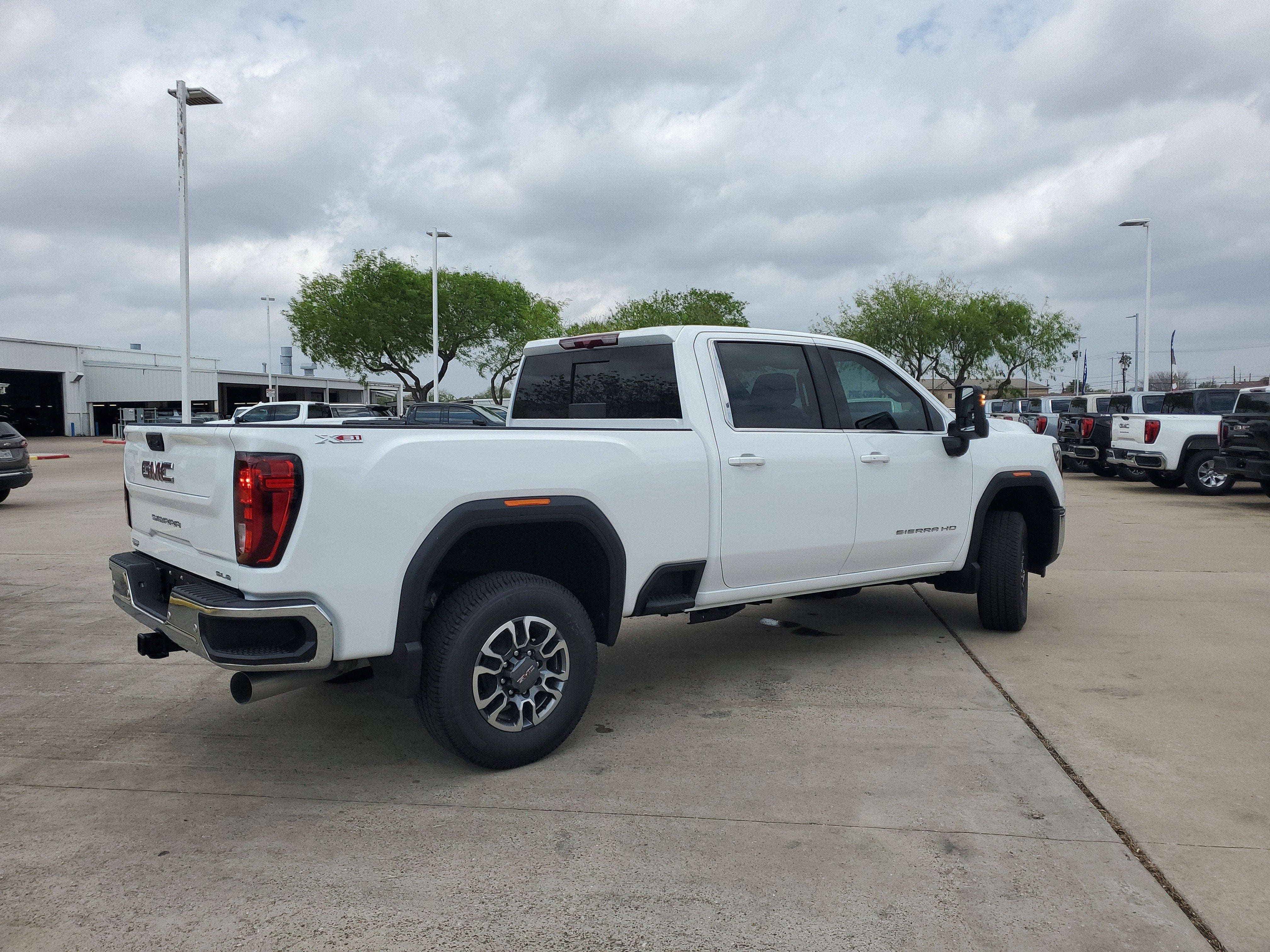 2026 GMC Sierra 3500 HD SLE