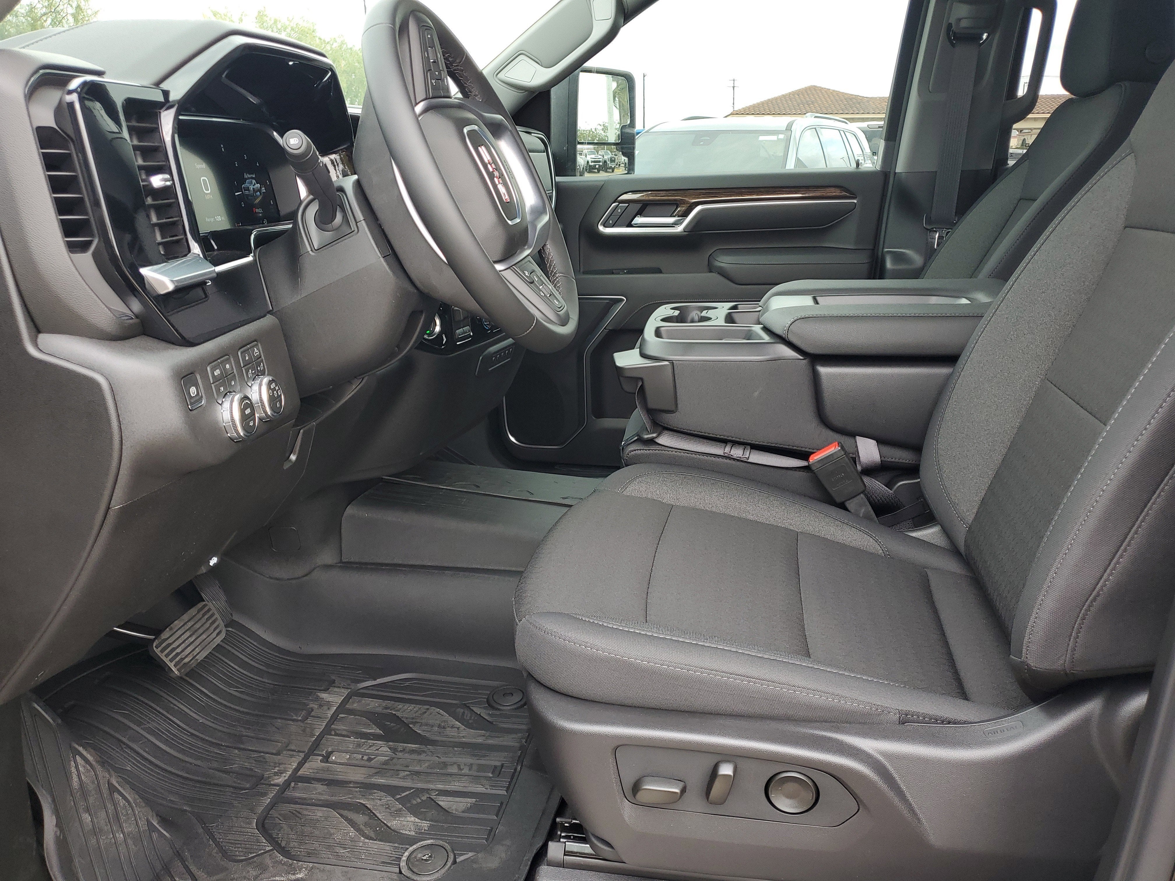 2026 GMC Sierra 3500 HD SLE DRW