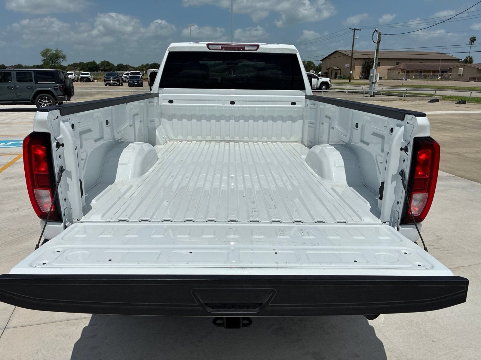 2025 GMC Sierra 3500 HD SLE