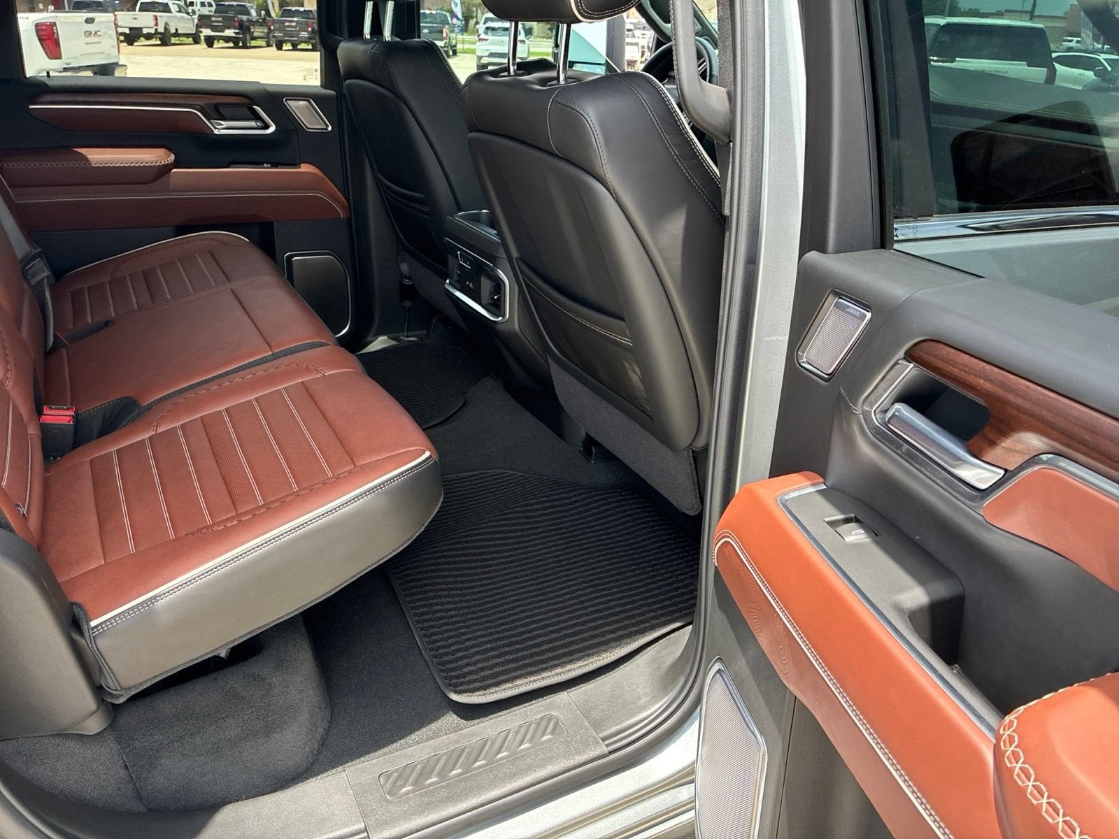 2026 GMC Sierra 3500 HD Denali Ultimate DRW