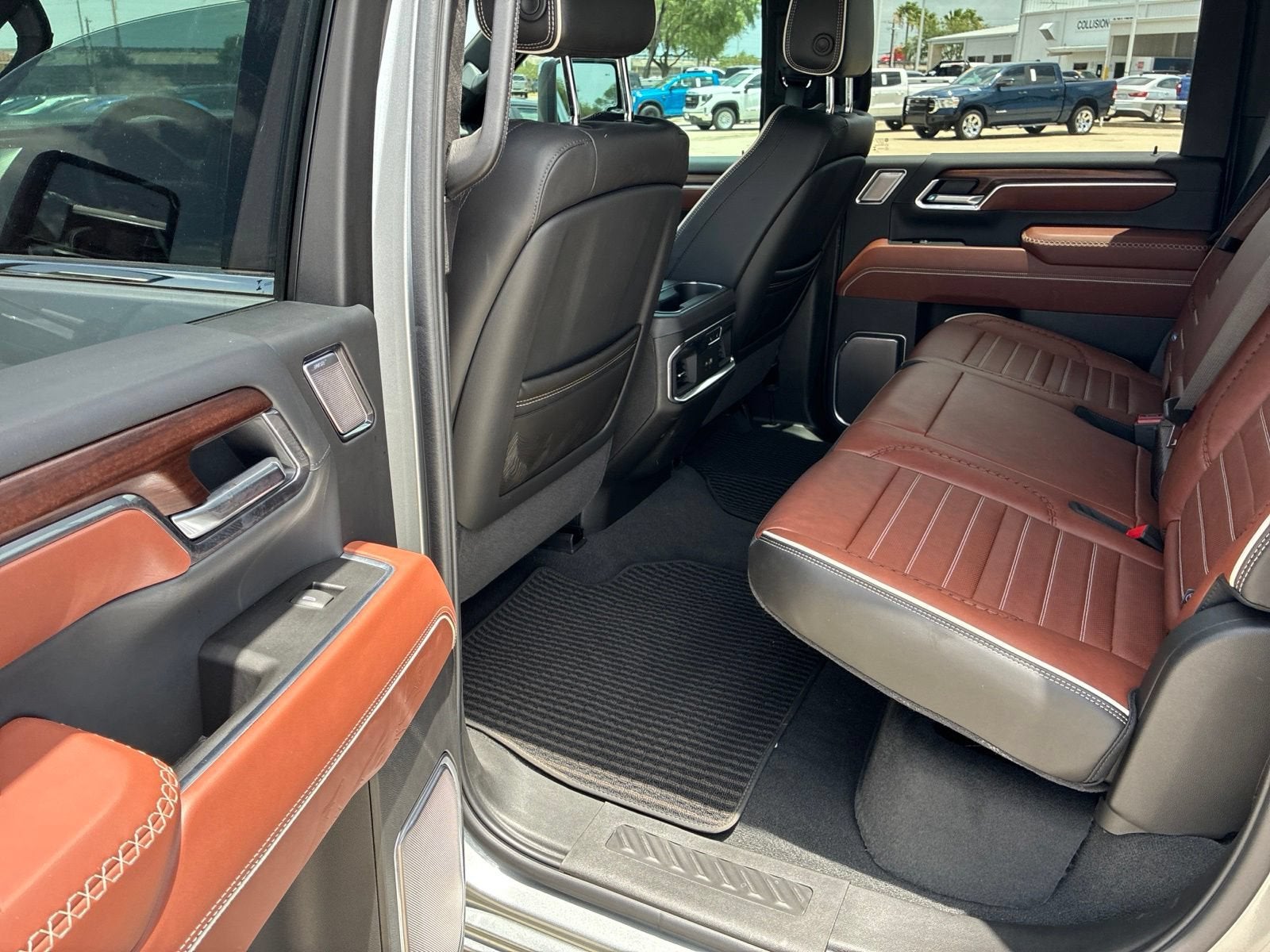 2026 GMC Sierra 3500 HD Denali Ultimate DRW