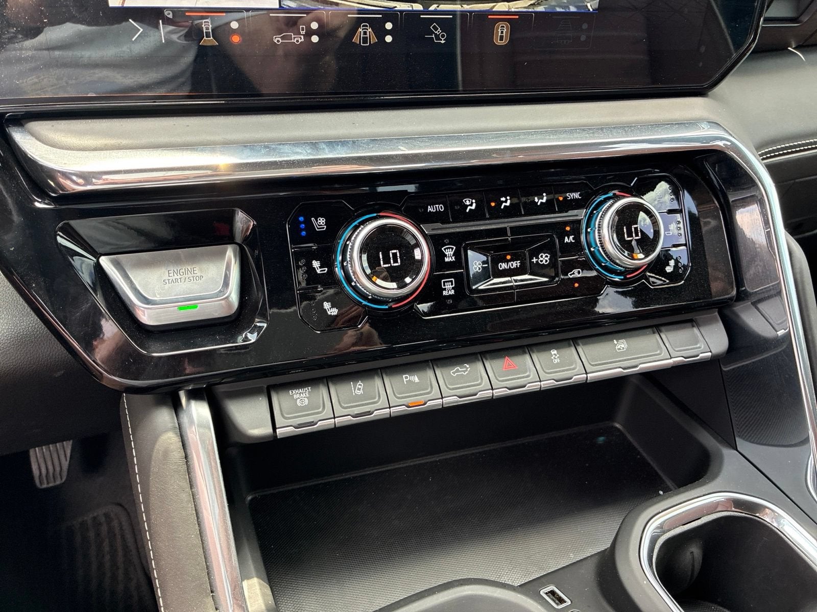 2026 GMC Sierra 3500 HD Denali Ultimate DRW