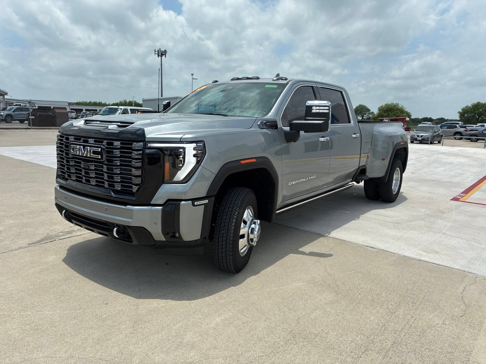 2026 GMC Sierra 3500 HD Denali Ultimate DRW