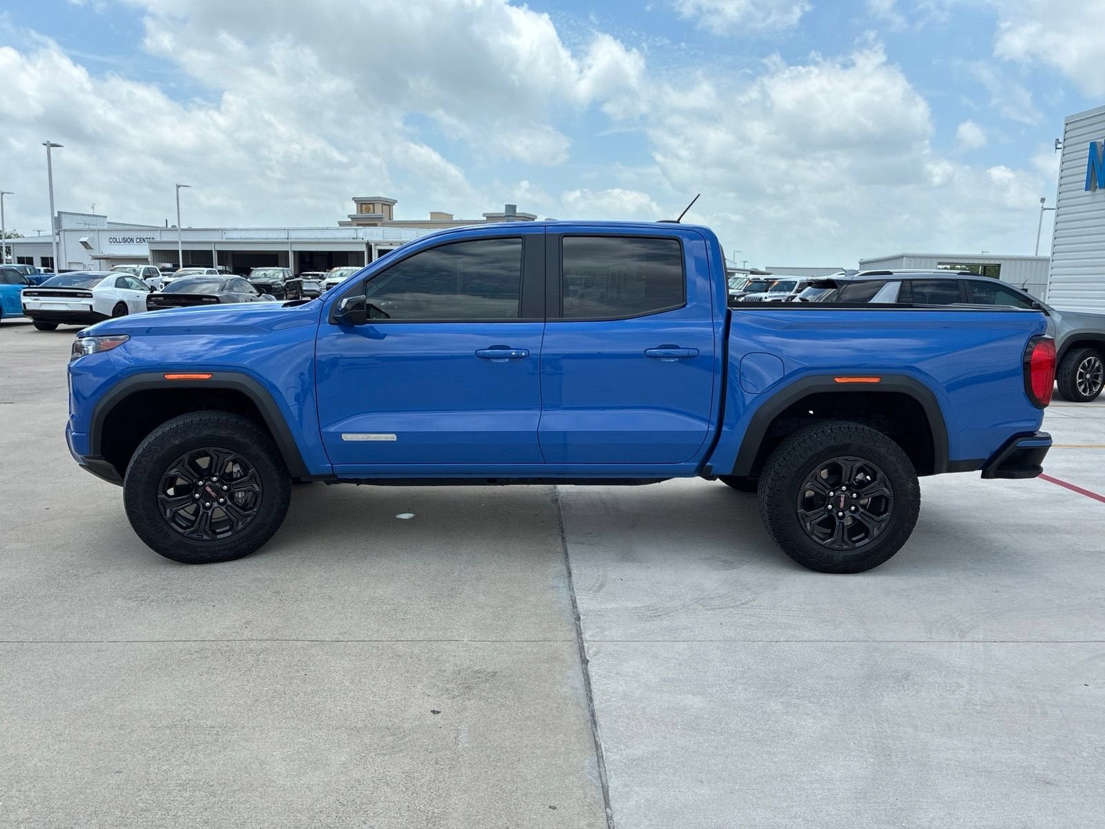 2025 GMC Canyon Elevation