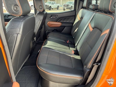 2025 GMC Canyon AT4