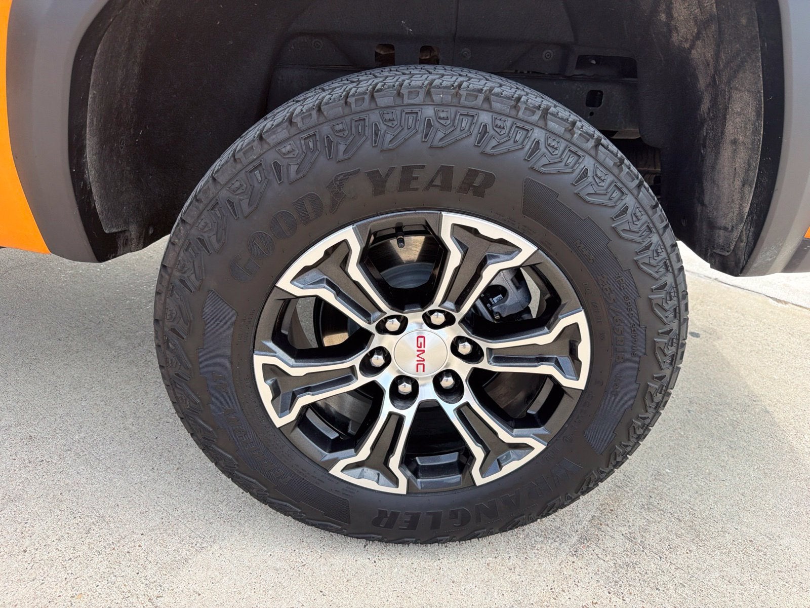 2025 GMC Canyon AT4
