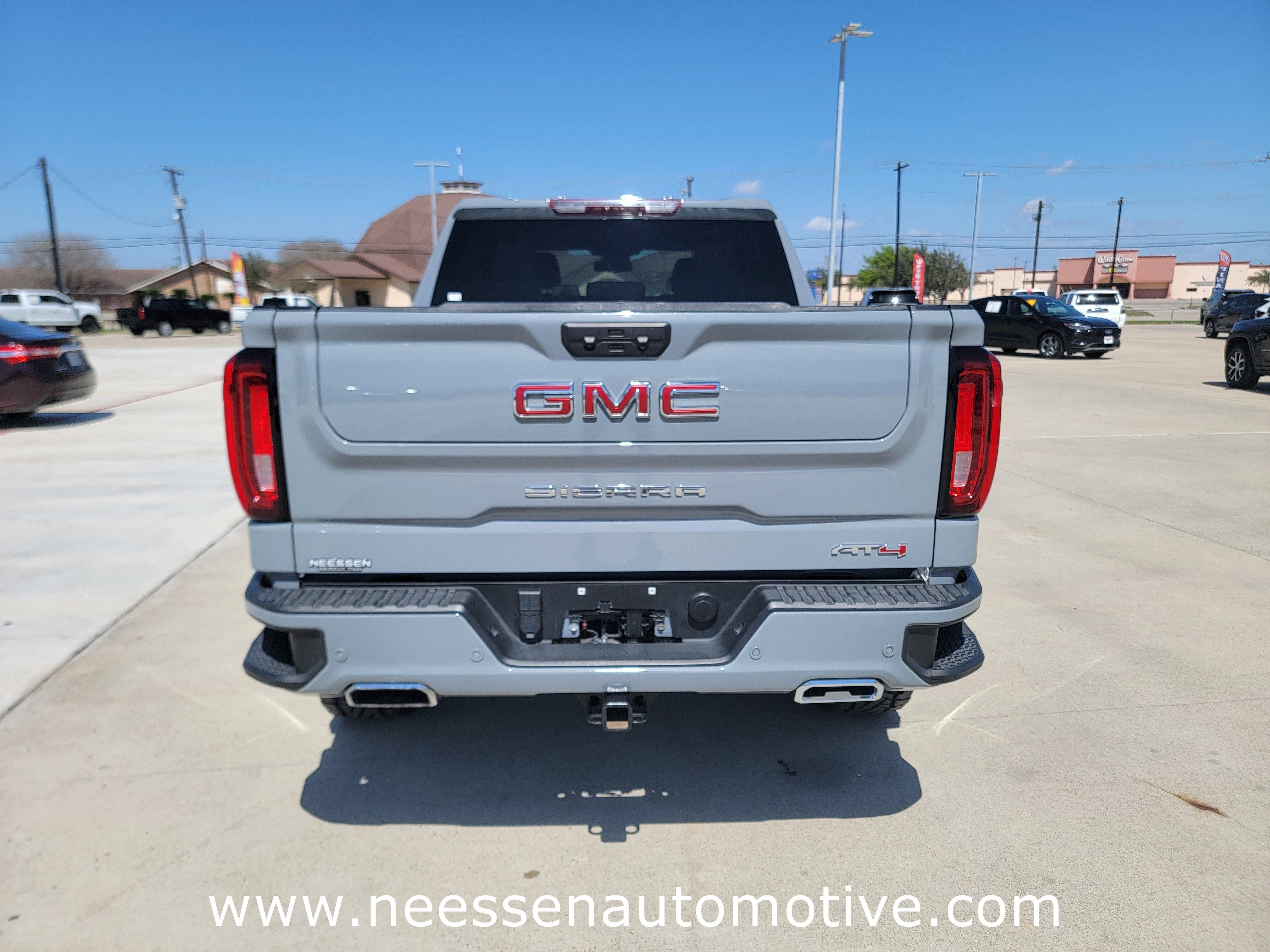 2024 GMC Sierra 1500 AT4