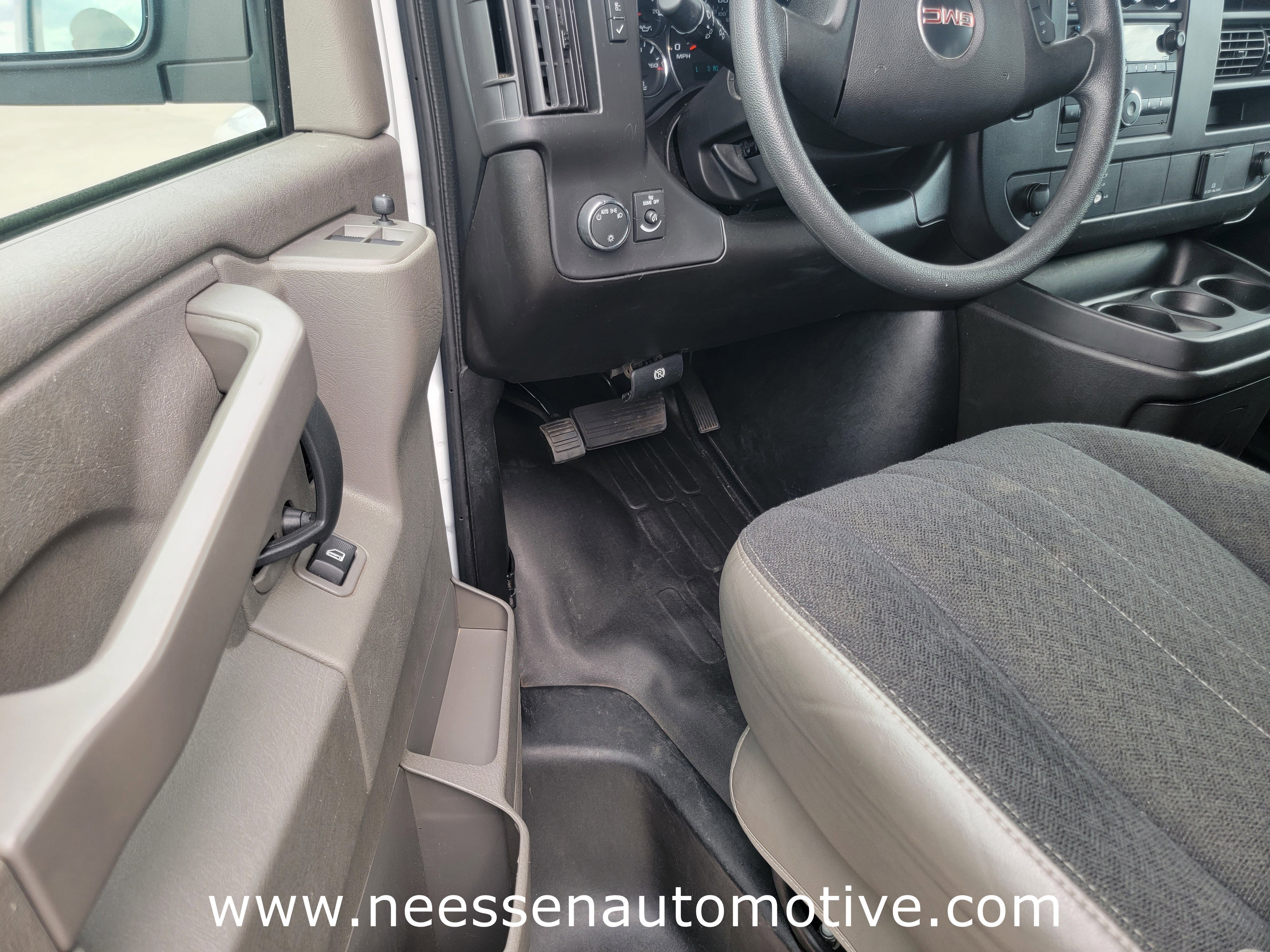 2024 GMC Savana Cargo 2500 Work Van