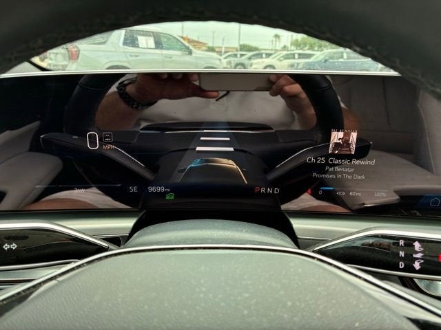2024 Cadillac LYRIQ Luxury 1