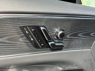 2024 Cadillac LYRIQ Luxury 1