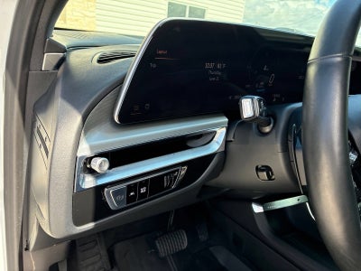 2024 Cadillac LYRIQ Luxury 1