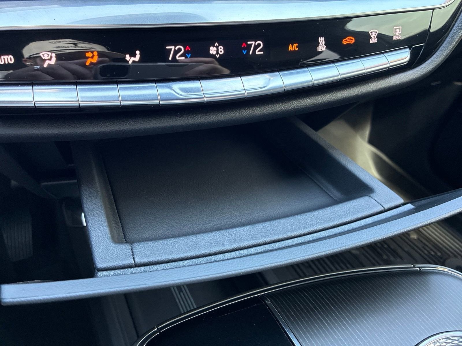 2024 Cadillac LYRIQ Luxury 1
