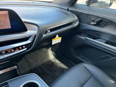2024 Cadillac LYRIQ Luxury 1