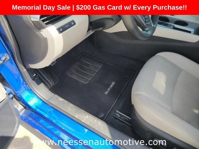 2025 Nissan Altima SV - Photo 15