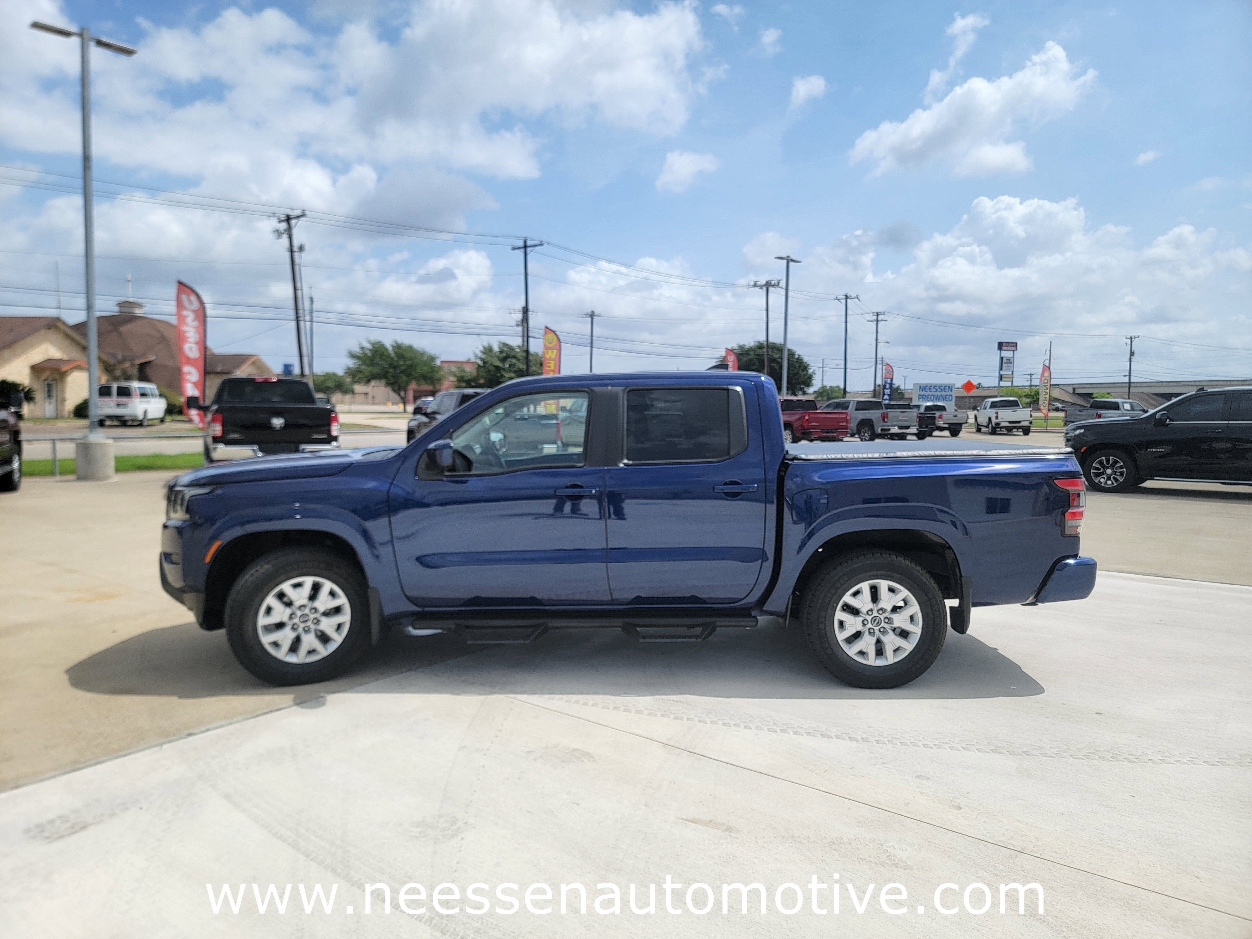 2022 Nissan Frontier SV