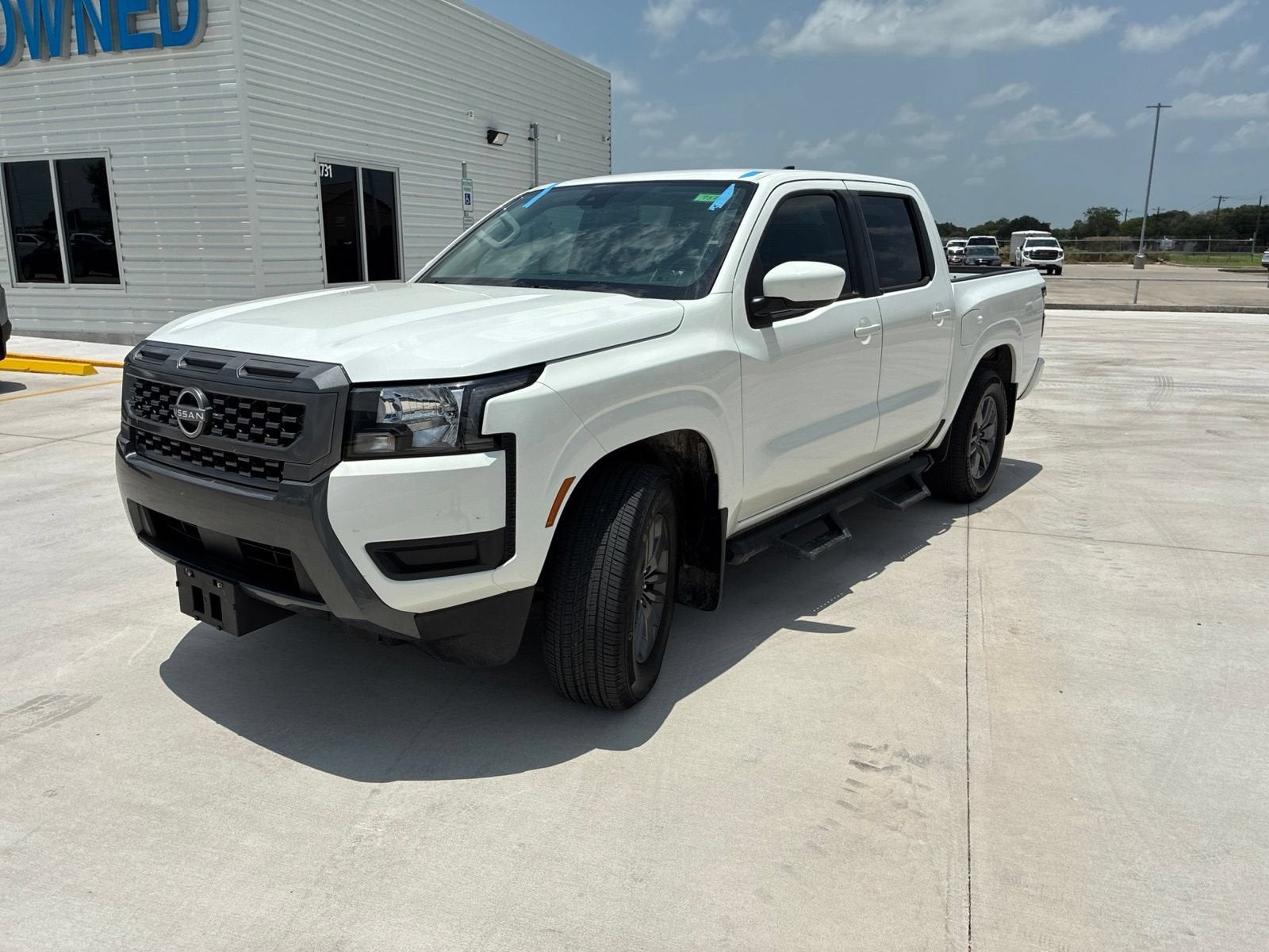 2025 Nissan Frontier SV