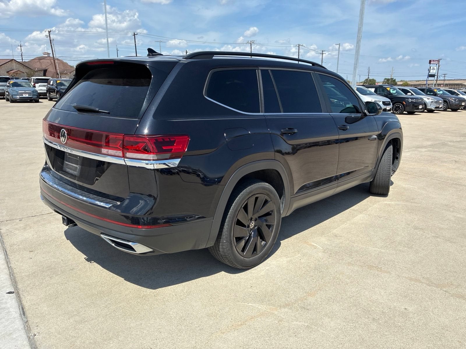 2024 Volkswagen Atlas 2.0T SE w/Technology