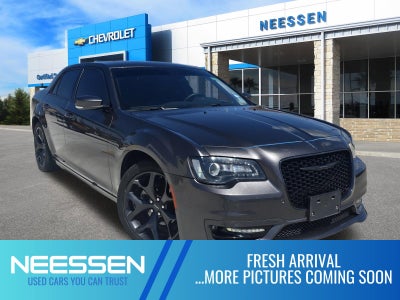 2022 Chrysler 300 Touring L