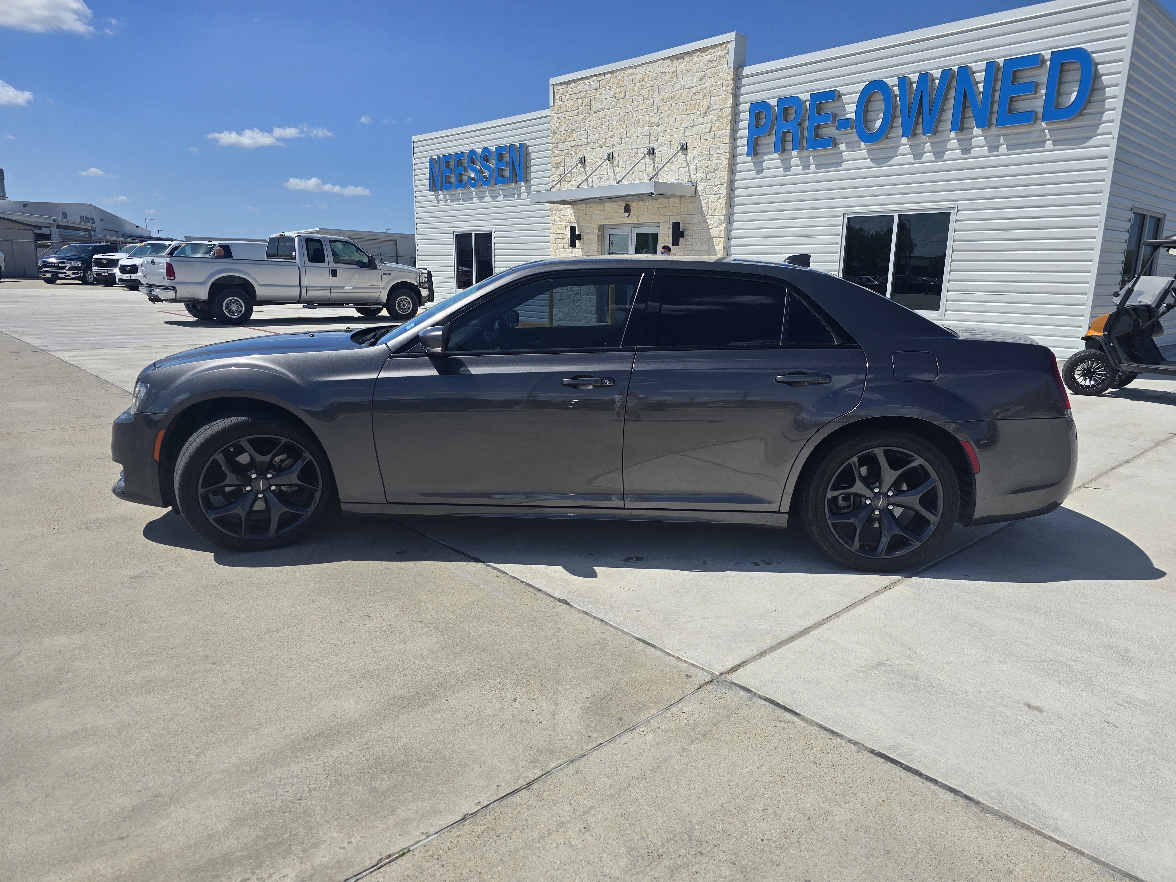 2022 Chrysler 300 Touring L
