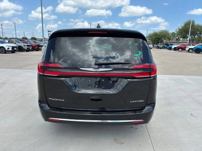 2026 Chrysler Pacifica Limited