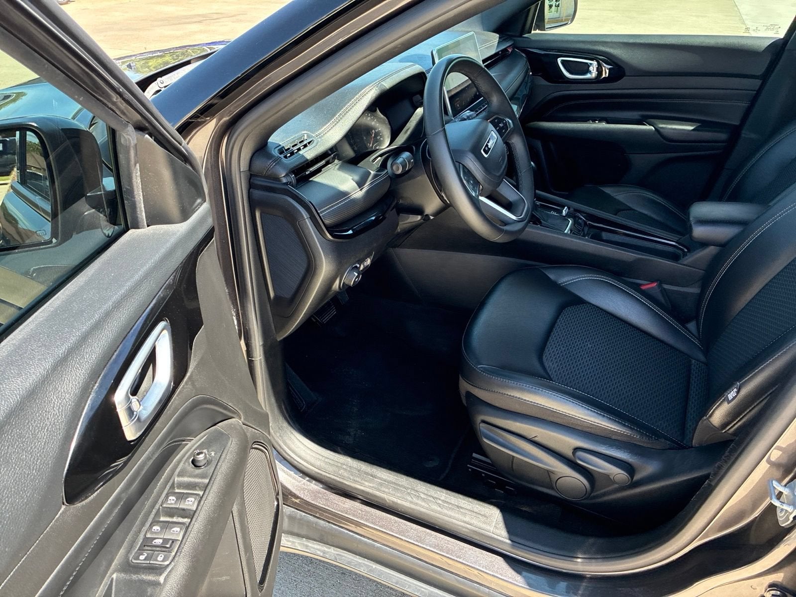2023 Jeep Compass Altitude