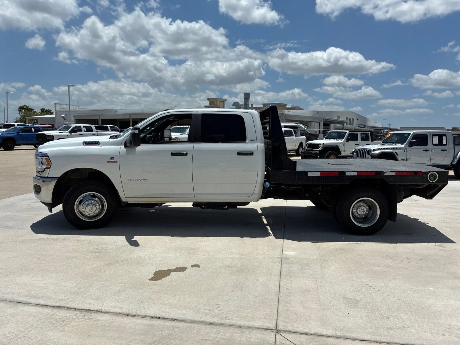 2024 RAM 3500 Chassis Cab SLT