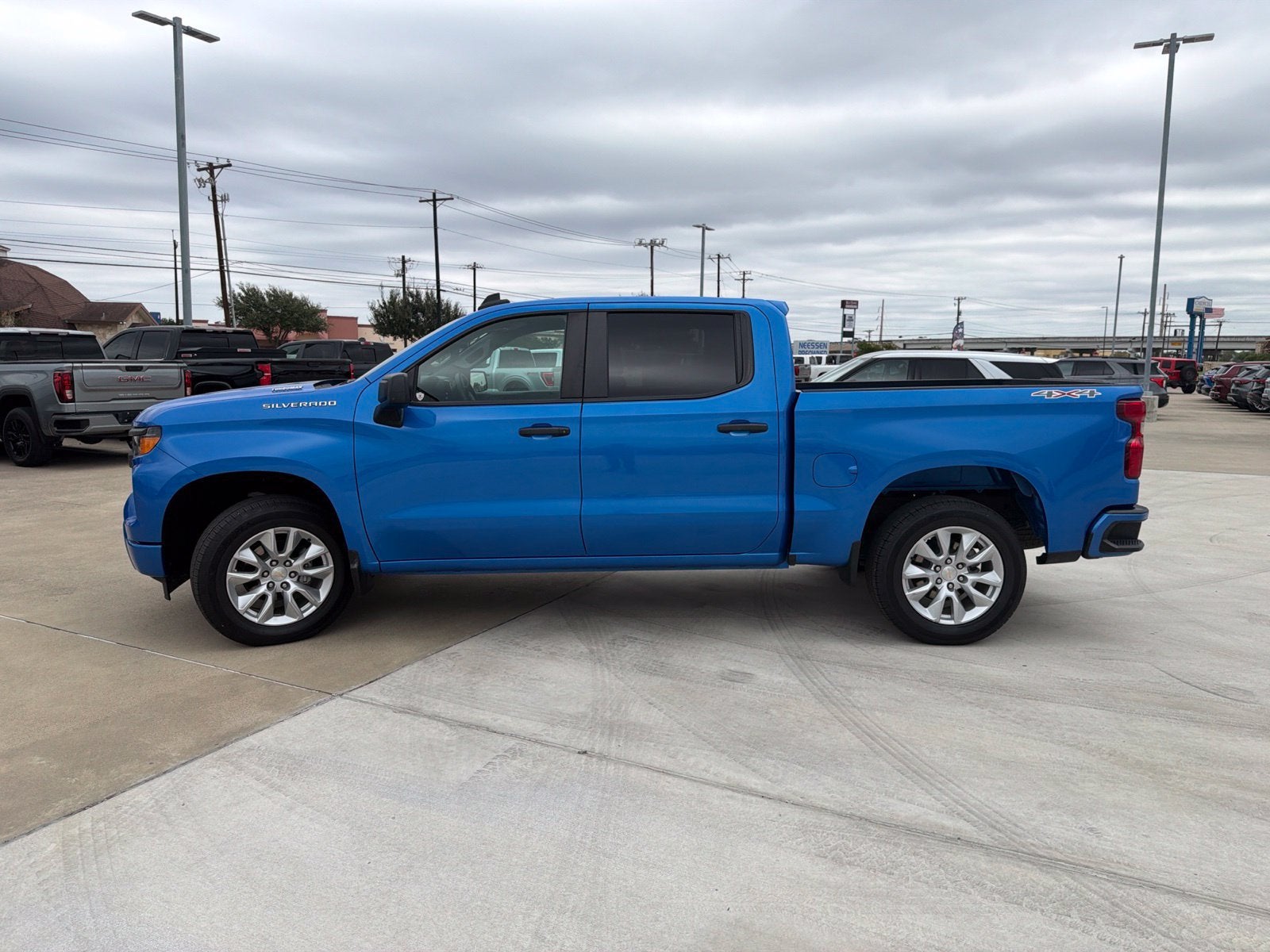 2025 Chevrolet Silverado 1500 Custom