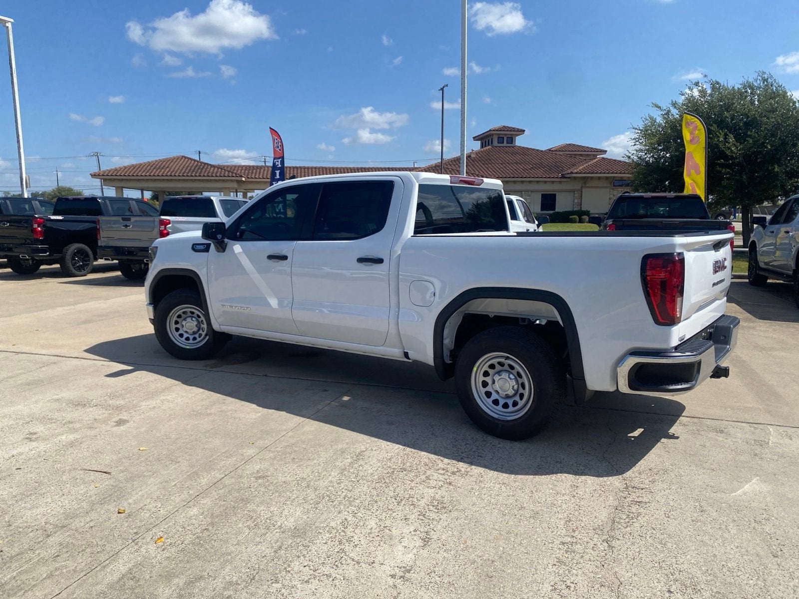2026 GMC Sierra 1500 Pro - Photo 5