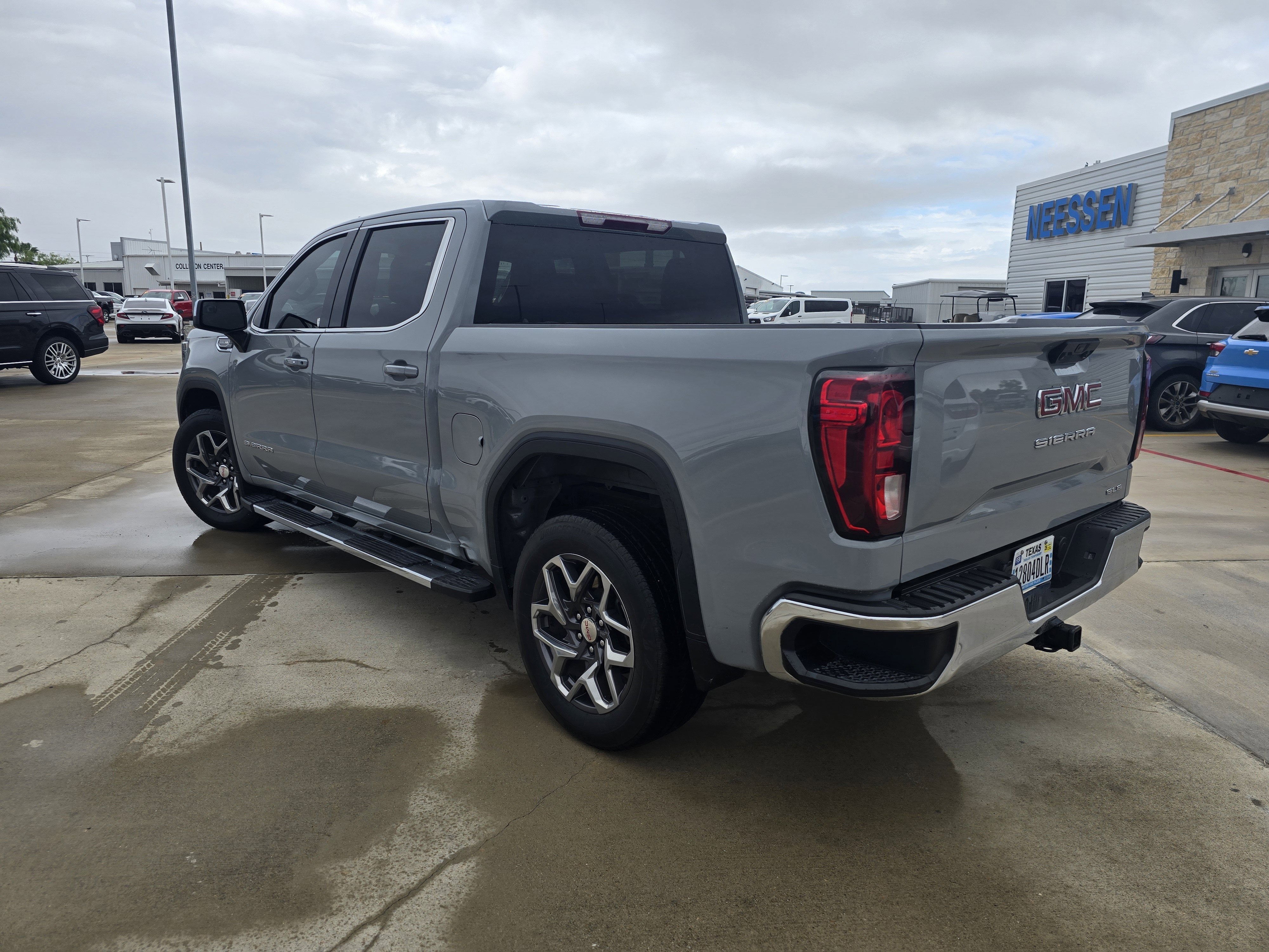 2024 GMC Sierra 1500 SLE