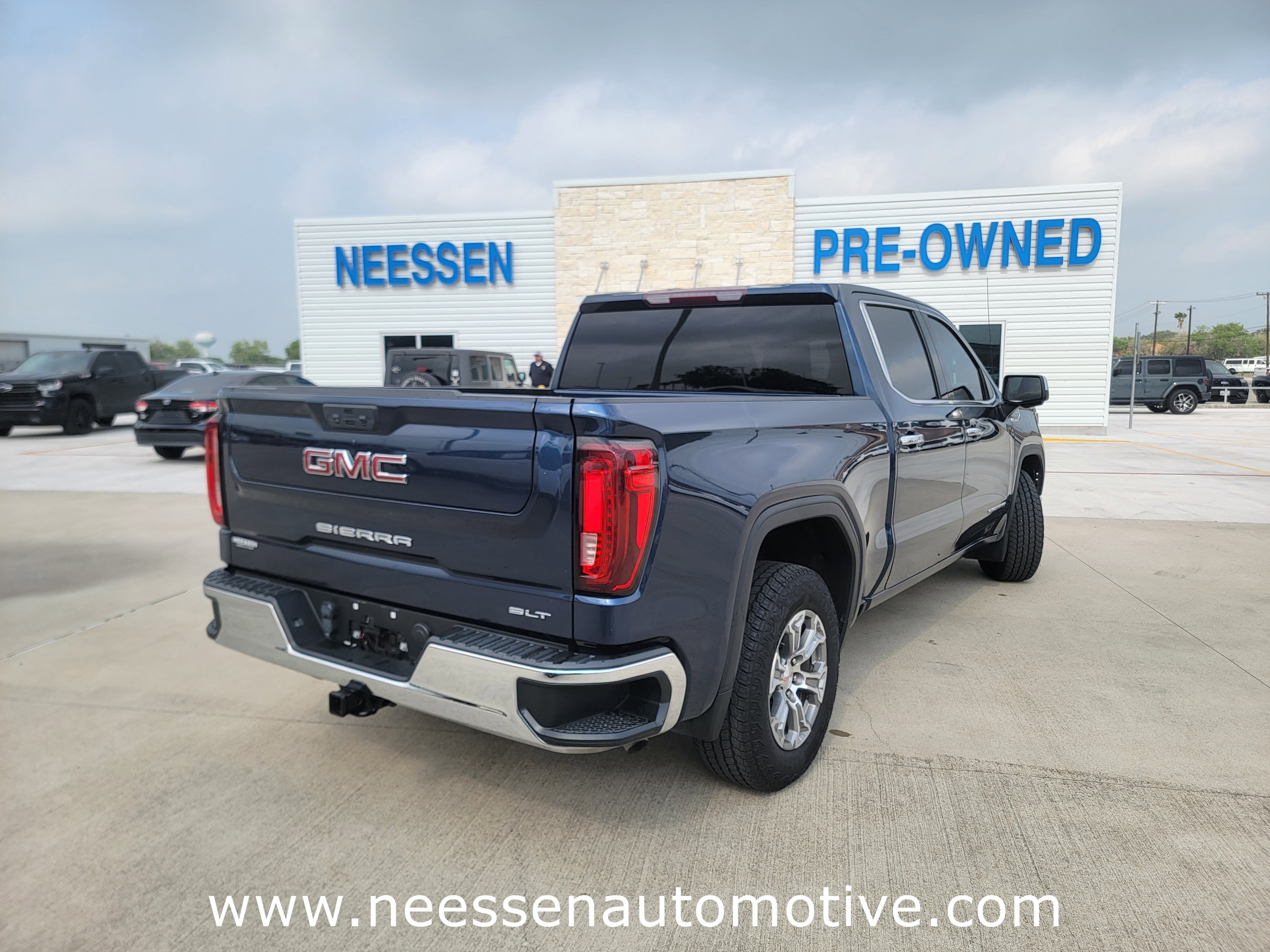 2022 GMC Sierra 1500 SLT
