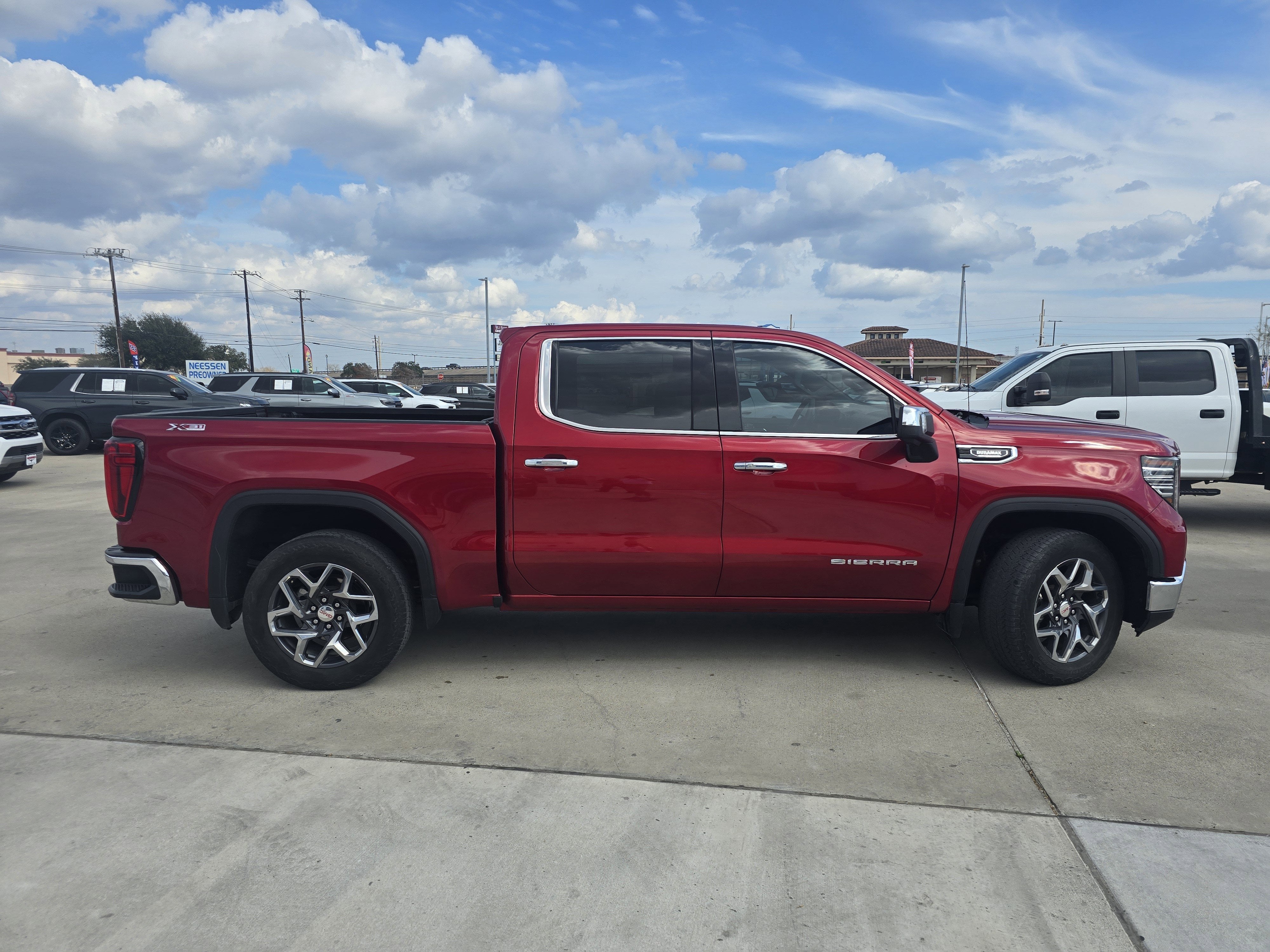 2024 GMC Sierra 1500 SLT