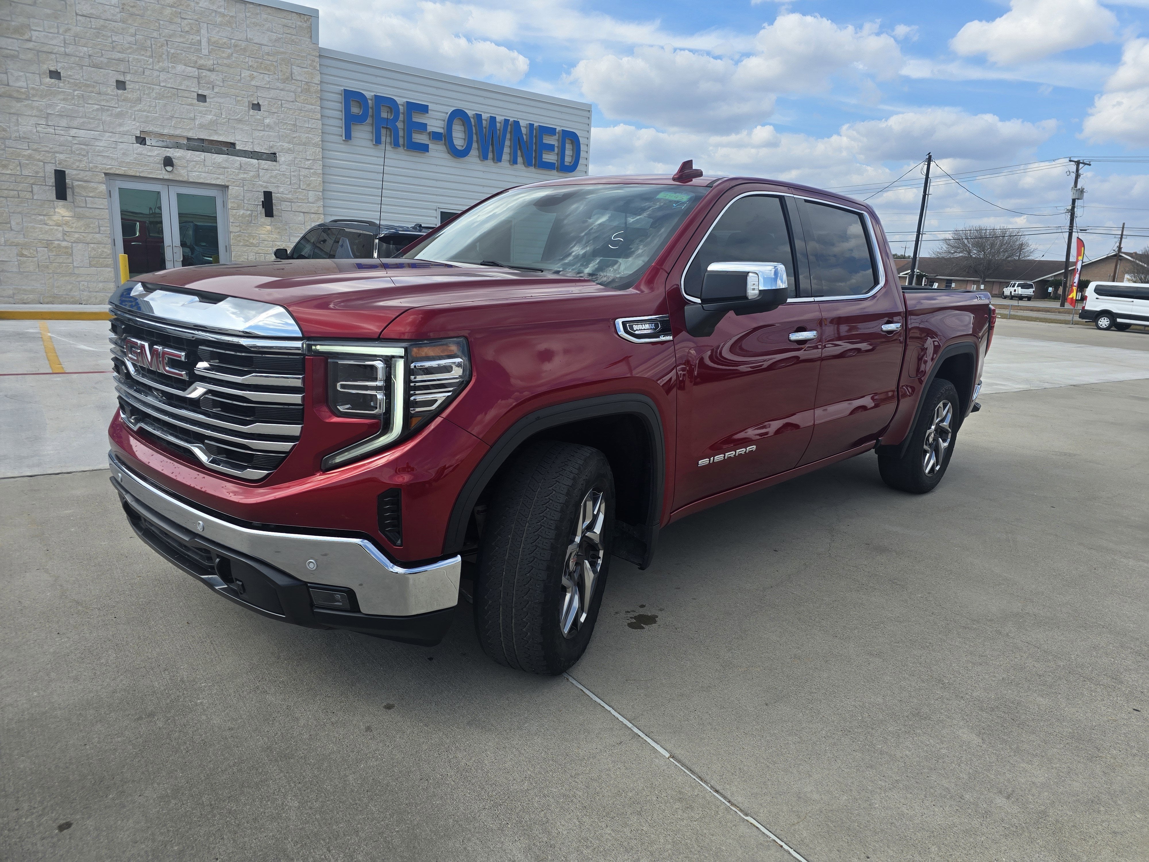 2024 GMC Sierra 1500 SLT