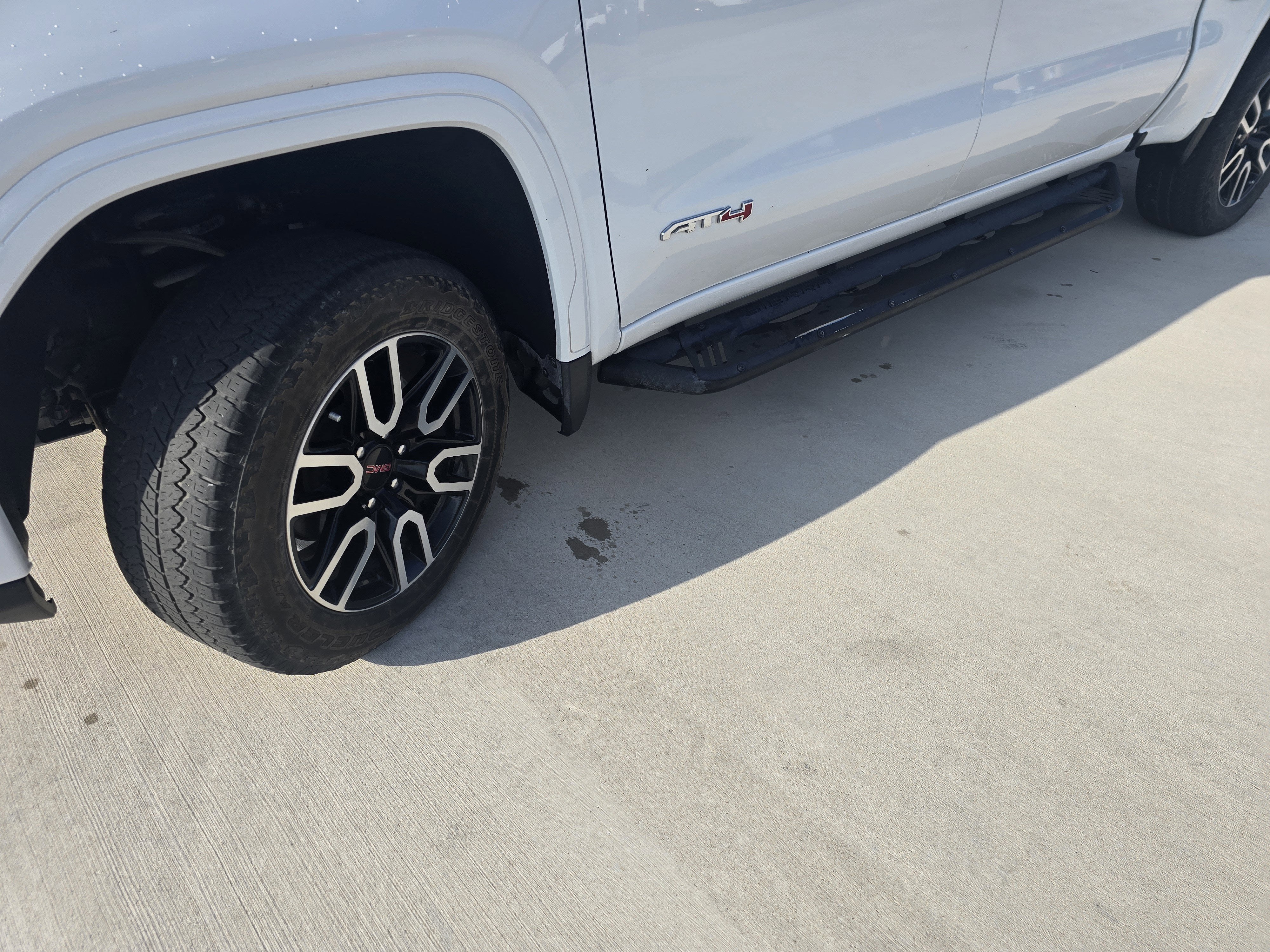 2023 GMC Sierra 1500 AT4