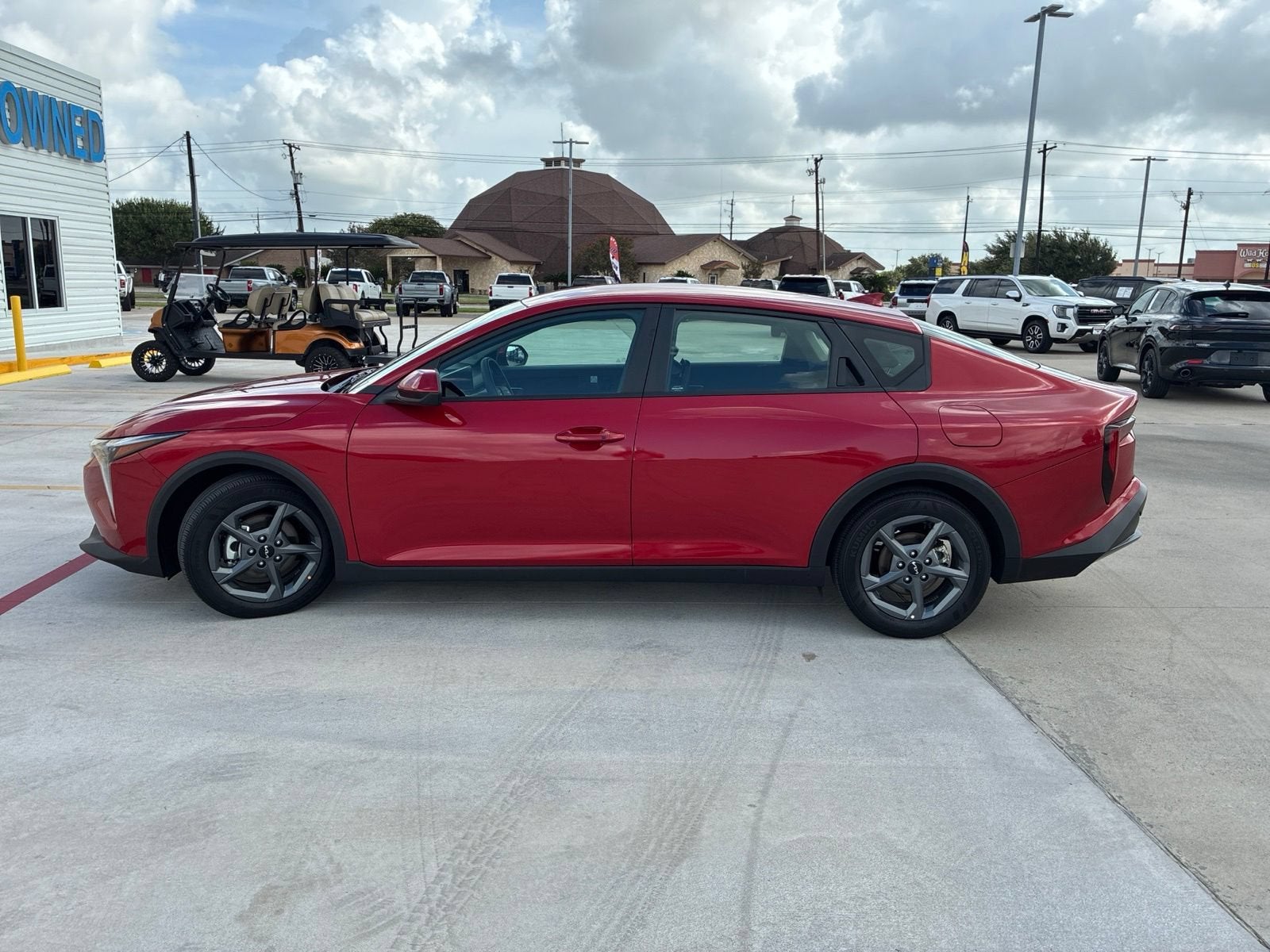2026 Kia K4 LXS