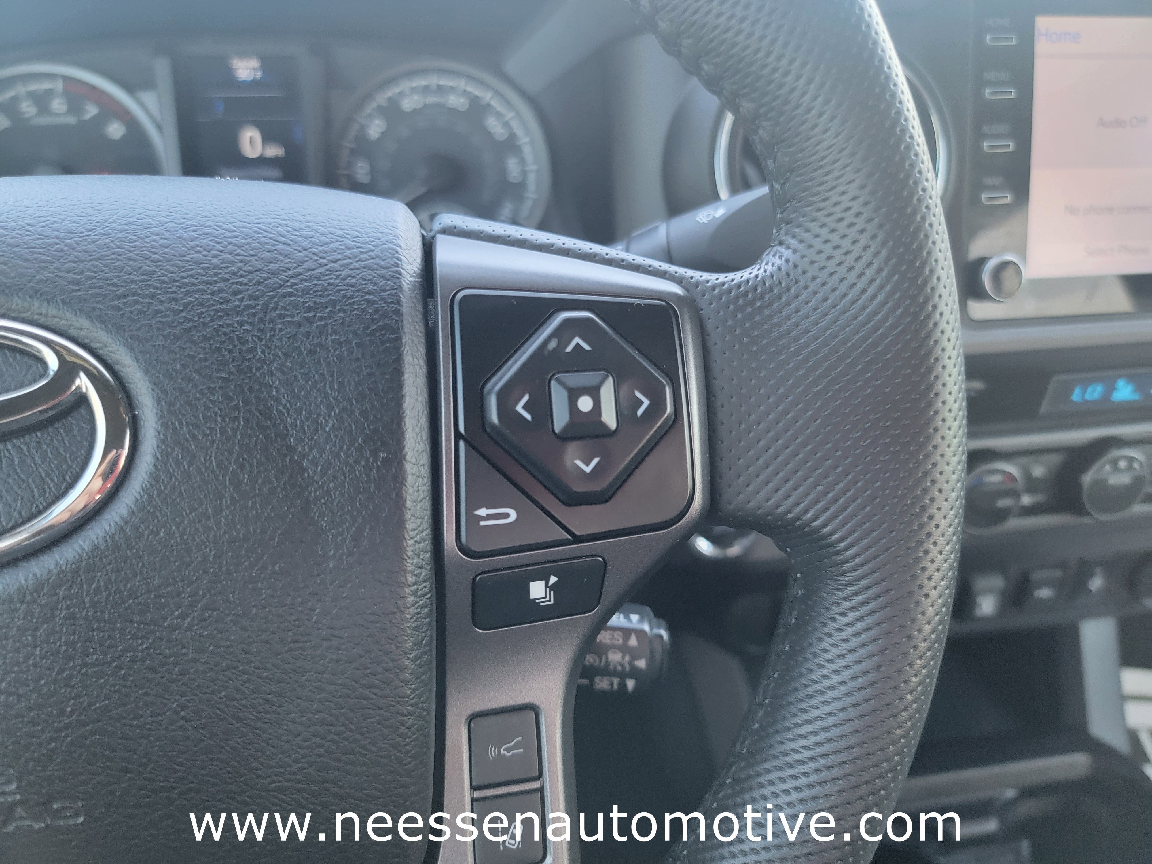 2022 Toyota Tacoma 4WD SR