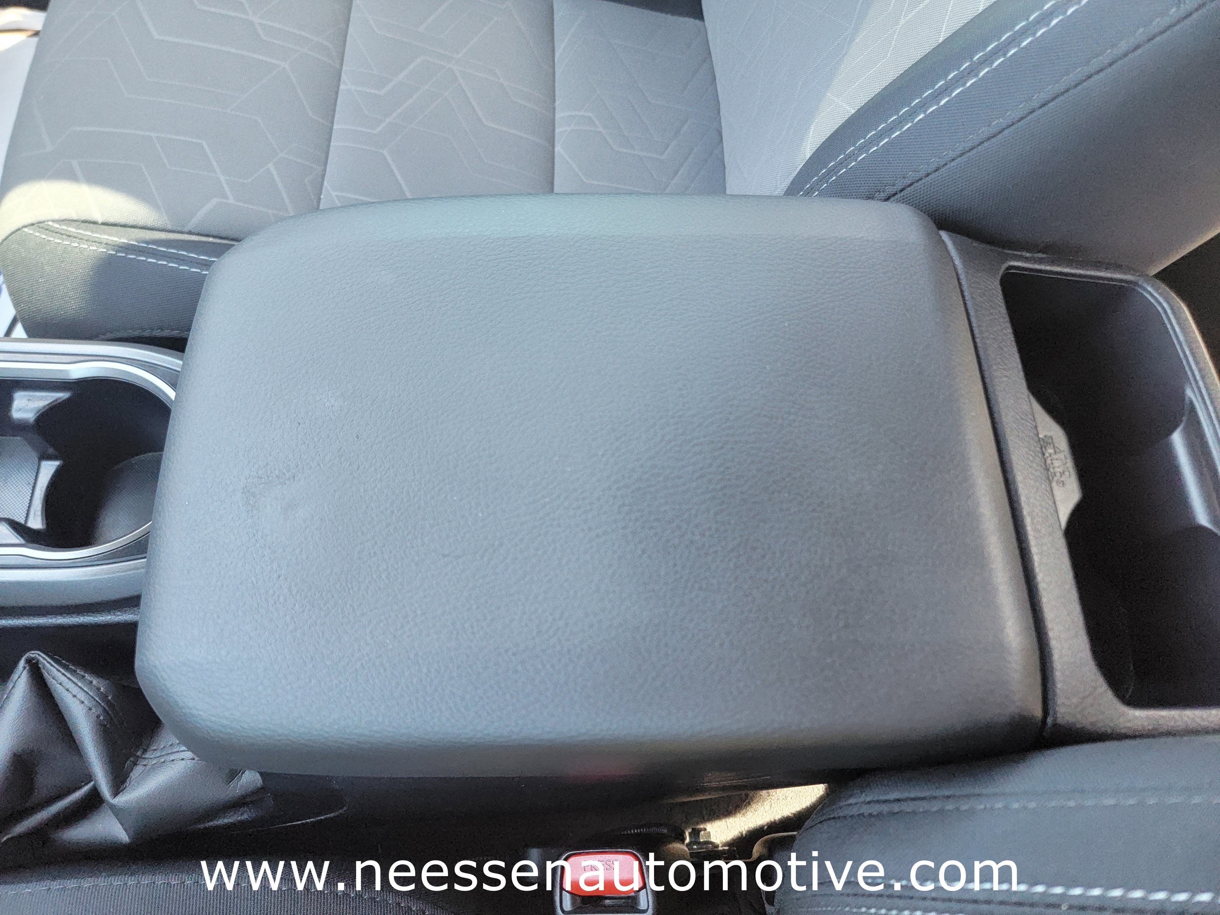 2022 Toyota Tacoma 4WD SR