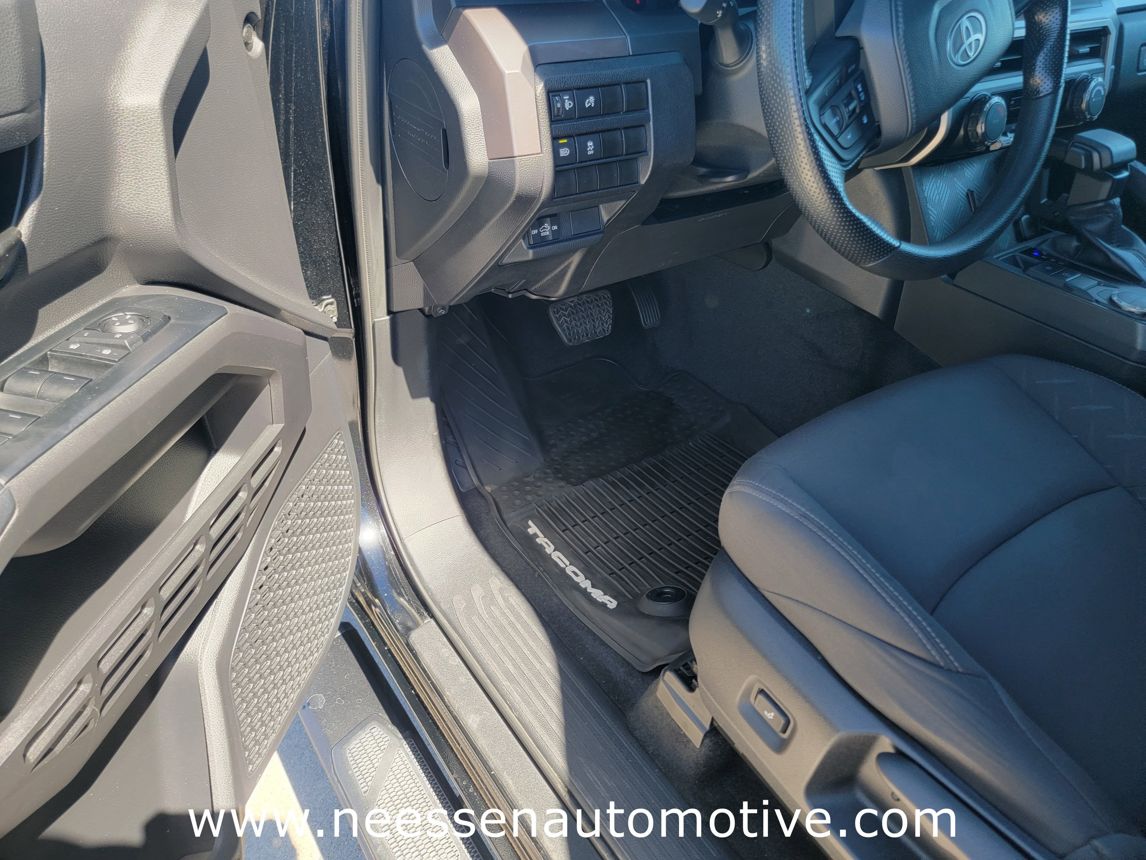 2025 Toyota Tacoma 2WD SR5