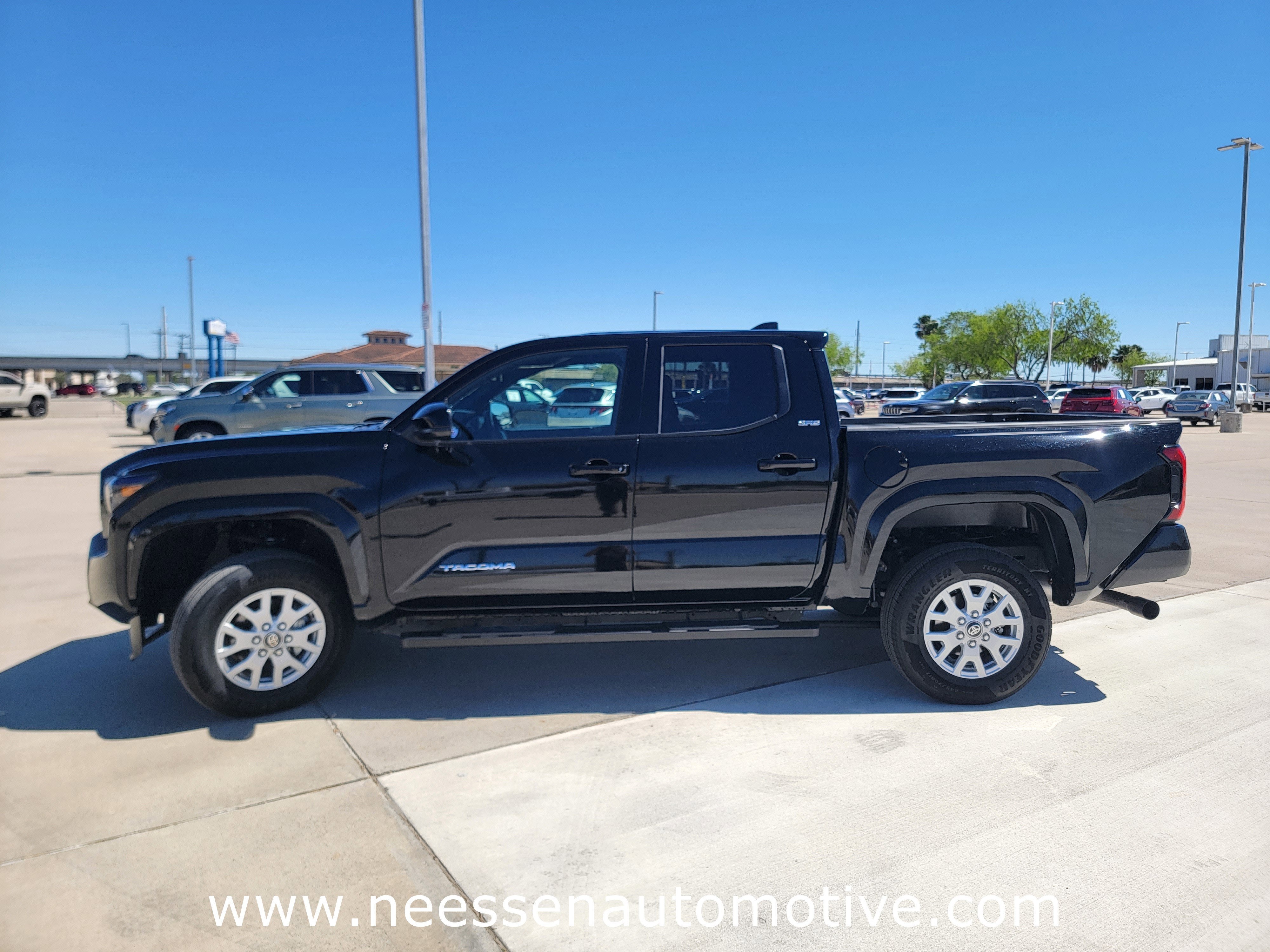 2025 Toyota Tacoma 2WD SR5