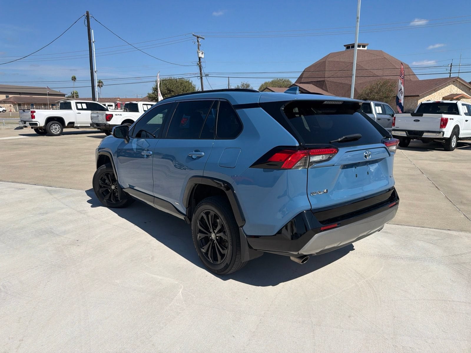 2023 Toyota RAV4 Hybrid SE