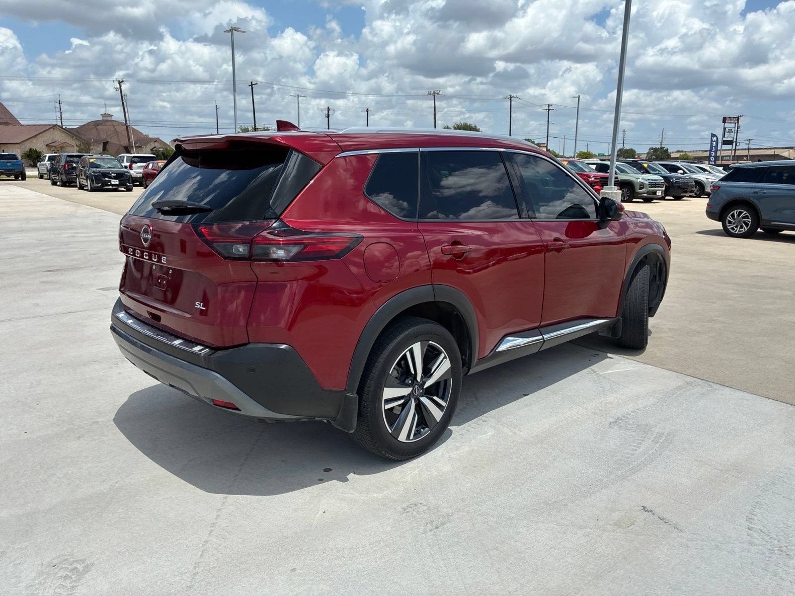 2023 Nissan Rogue SL