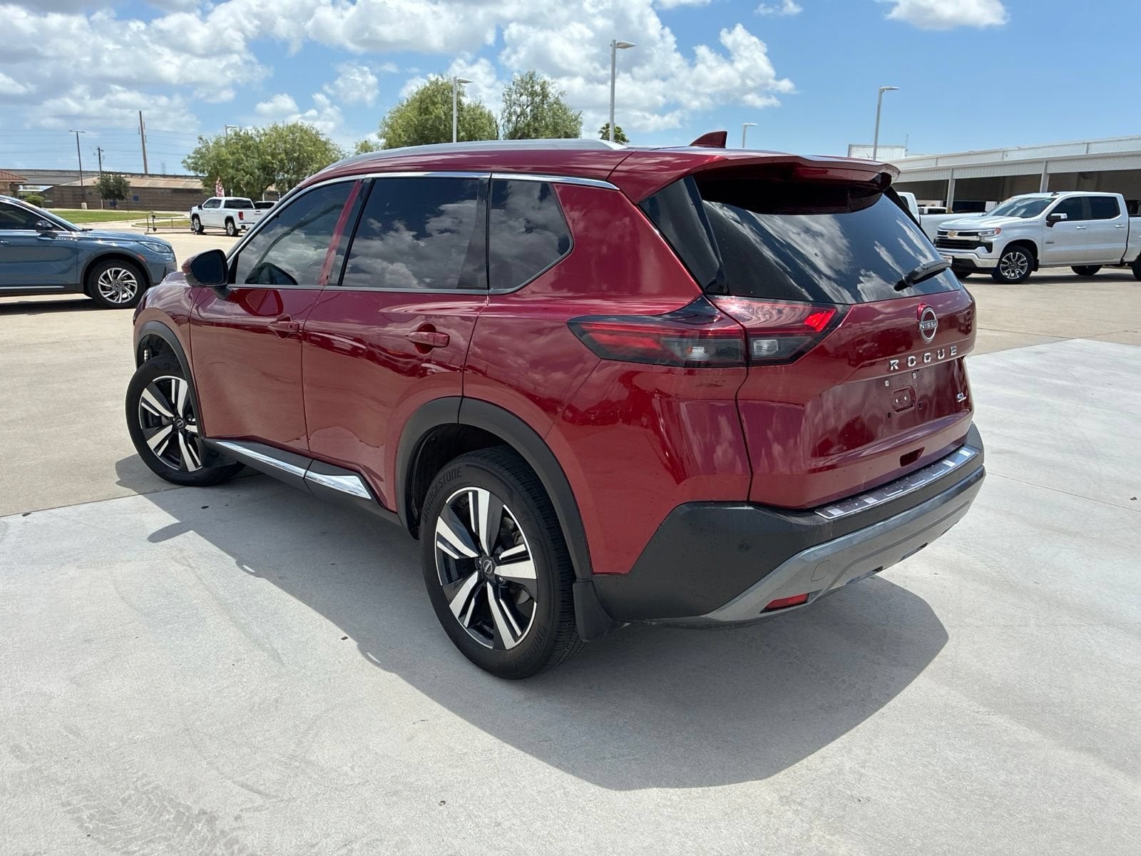 2023 Nissan Rogue SL