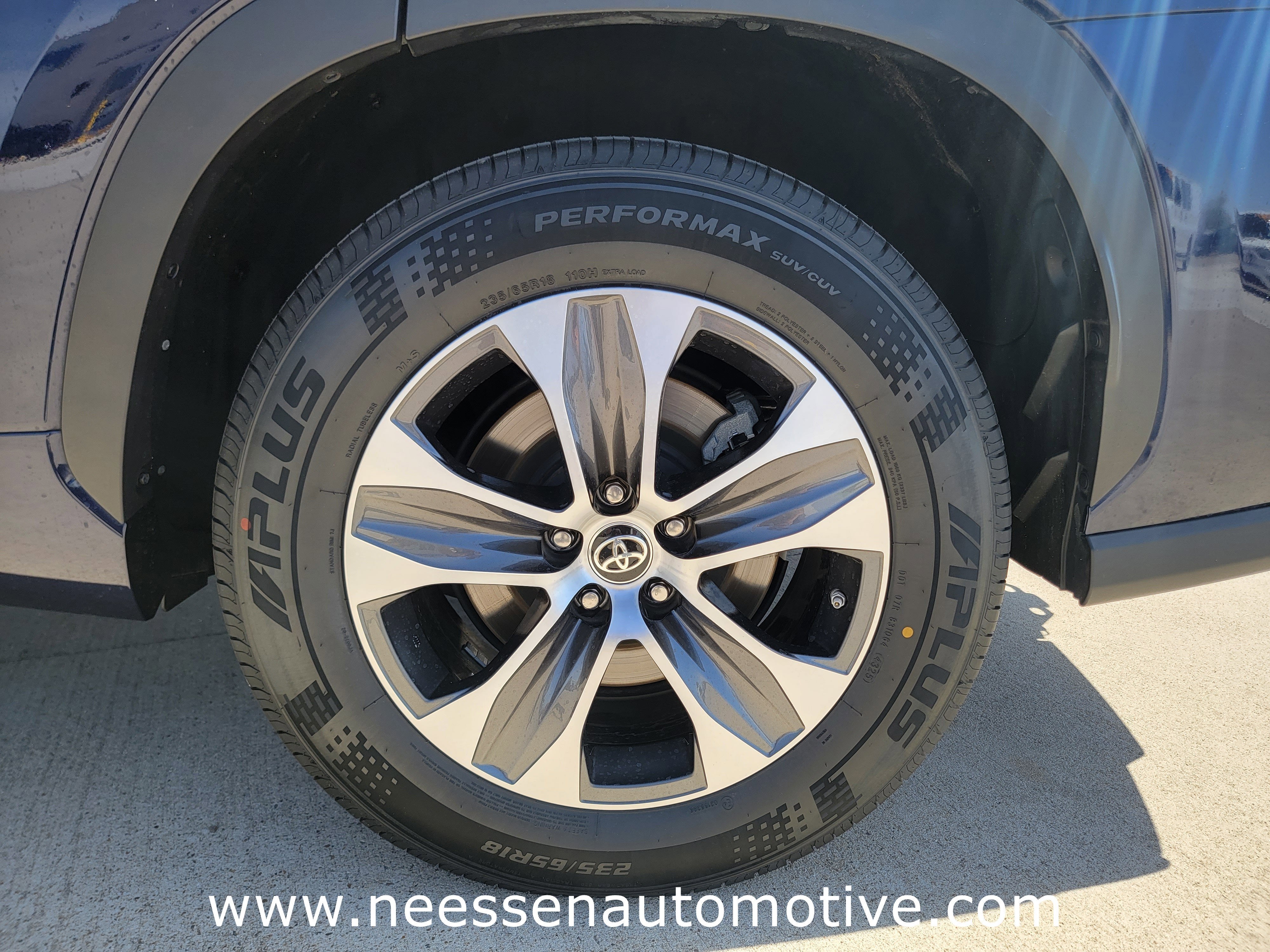 2023 Toyota Highlander L