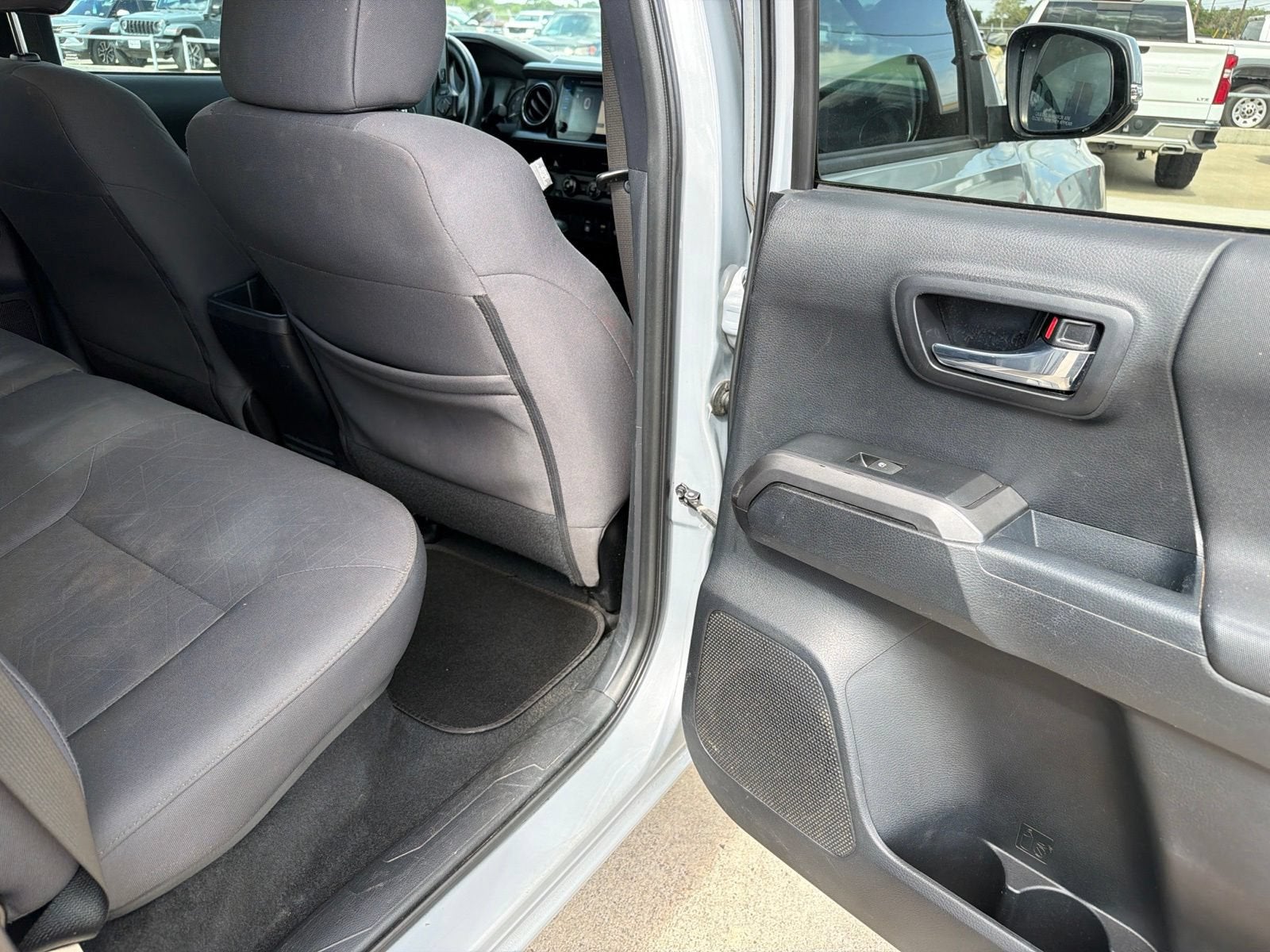 2018 Toyota Tacoma SR