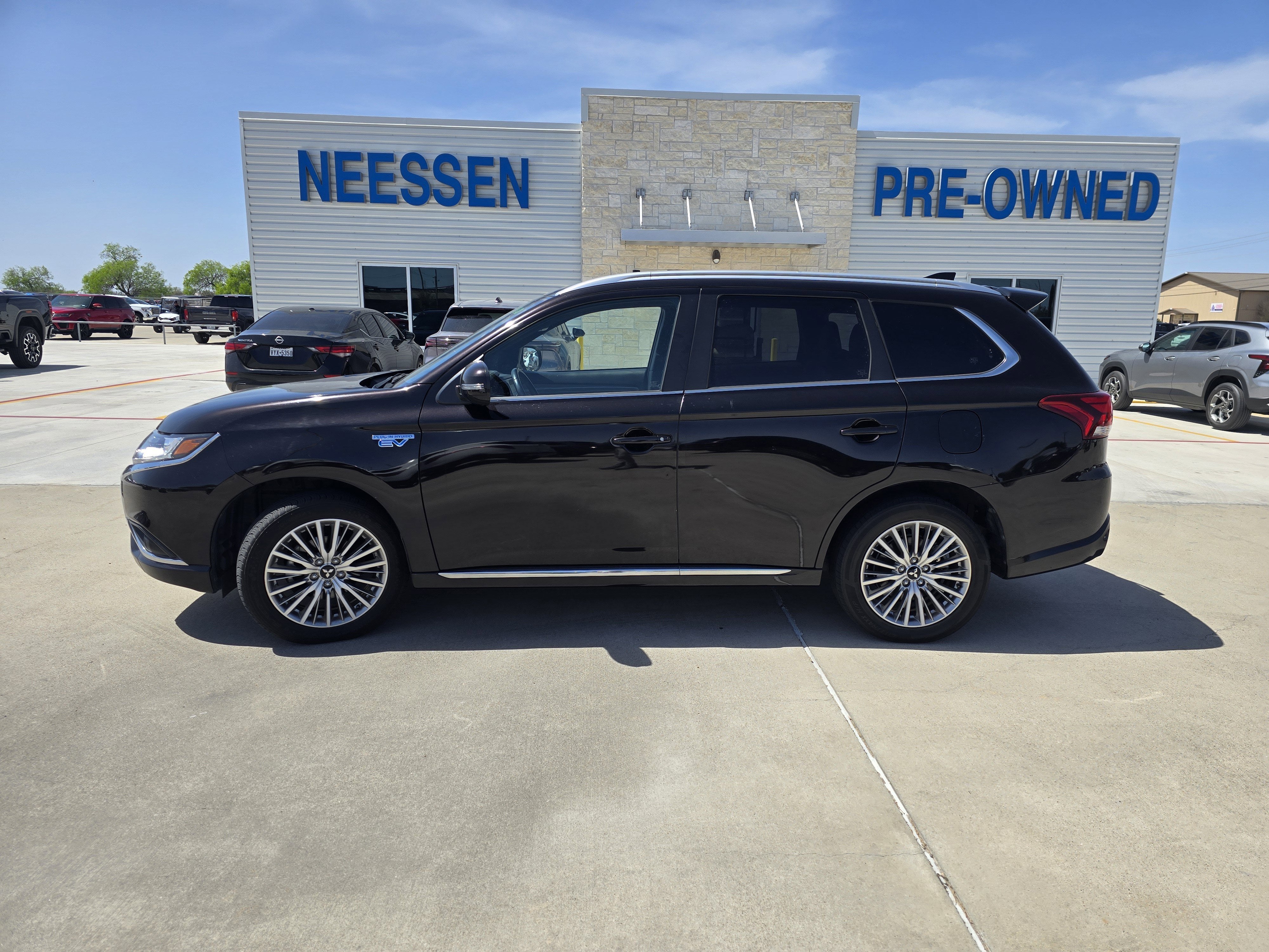 2022 Mitsubishi Outlander PHEV SEL